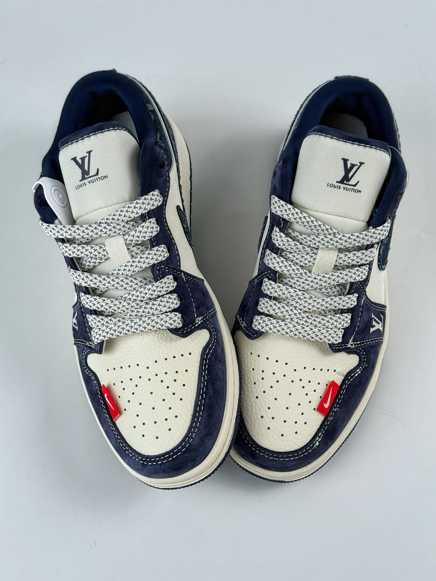 280 Air Jordan 1 Retro Low x Louis Vuitton 蓝白满天星 YX5066-368-Chinese UA Cheap High Quatity Brand Clothes Bags handbags Sneakers wholesale wholesaler seller from China Factory suppliers Fashion Clothing Shoes best Quality Beautiful Price 280 Air Jordan 1 Retro Low x Louis Vuitton 蓝白满天星 YX5066-368