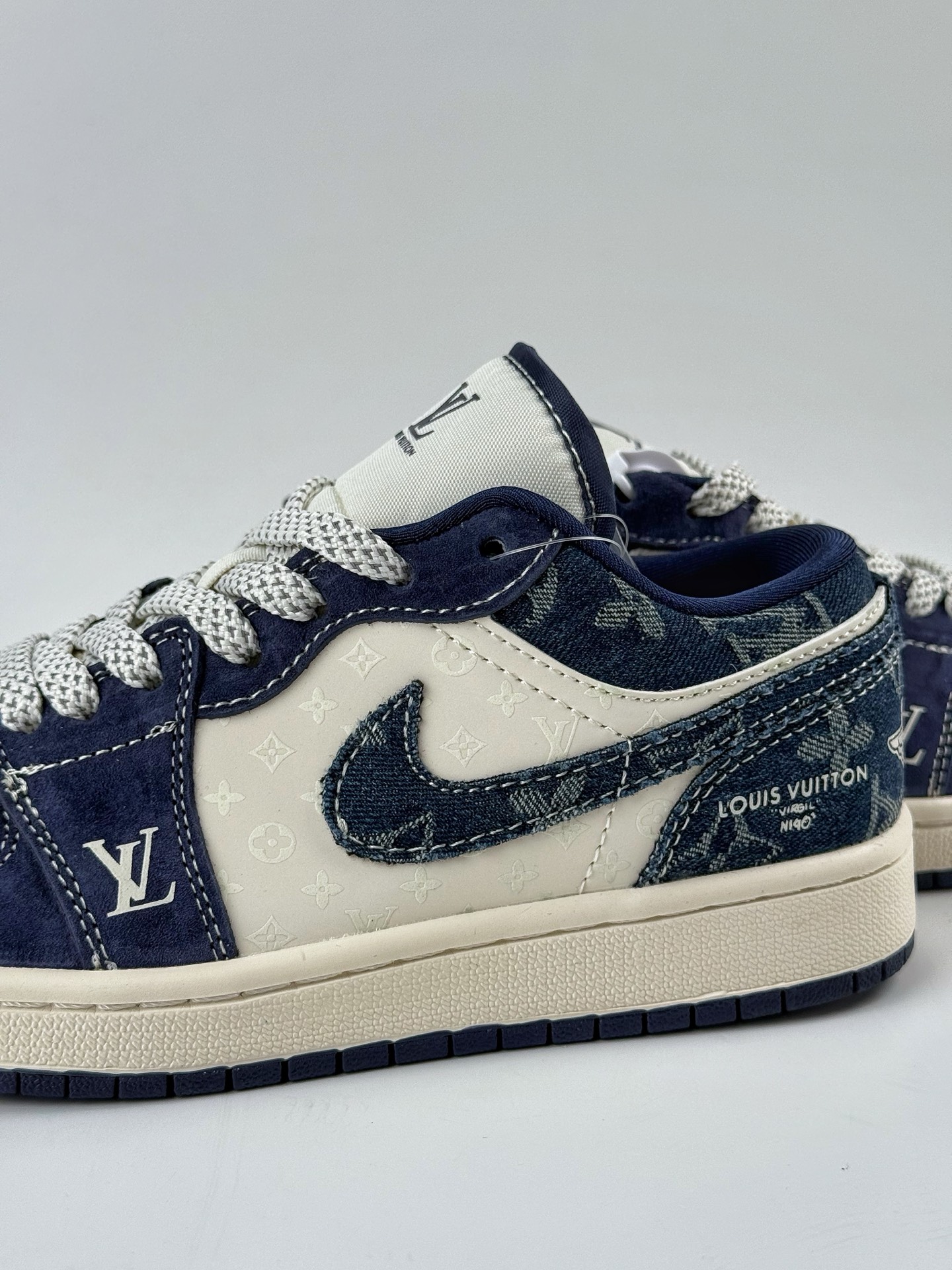 280 Air Jordan 1 Retro Low x Louis Vuitton 蓝白满天星 YX5066-368-Chinese UA Cheap High Quatity Brand Clothes Bags handbags Sneakers wholesale wholesaler seller from China Factory suppliers Fashion Clothing Shoes best Quality Beautiful Price 280 Air Jordan 1 Retro Low x Louis Vuitton 蓝白满天星 YX5066-368