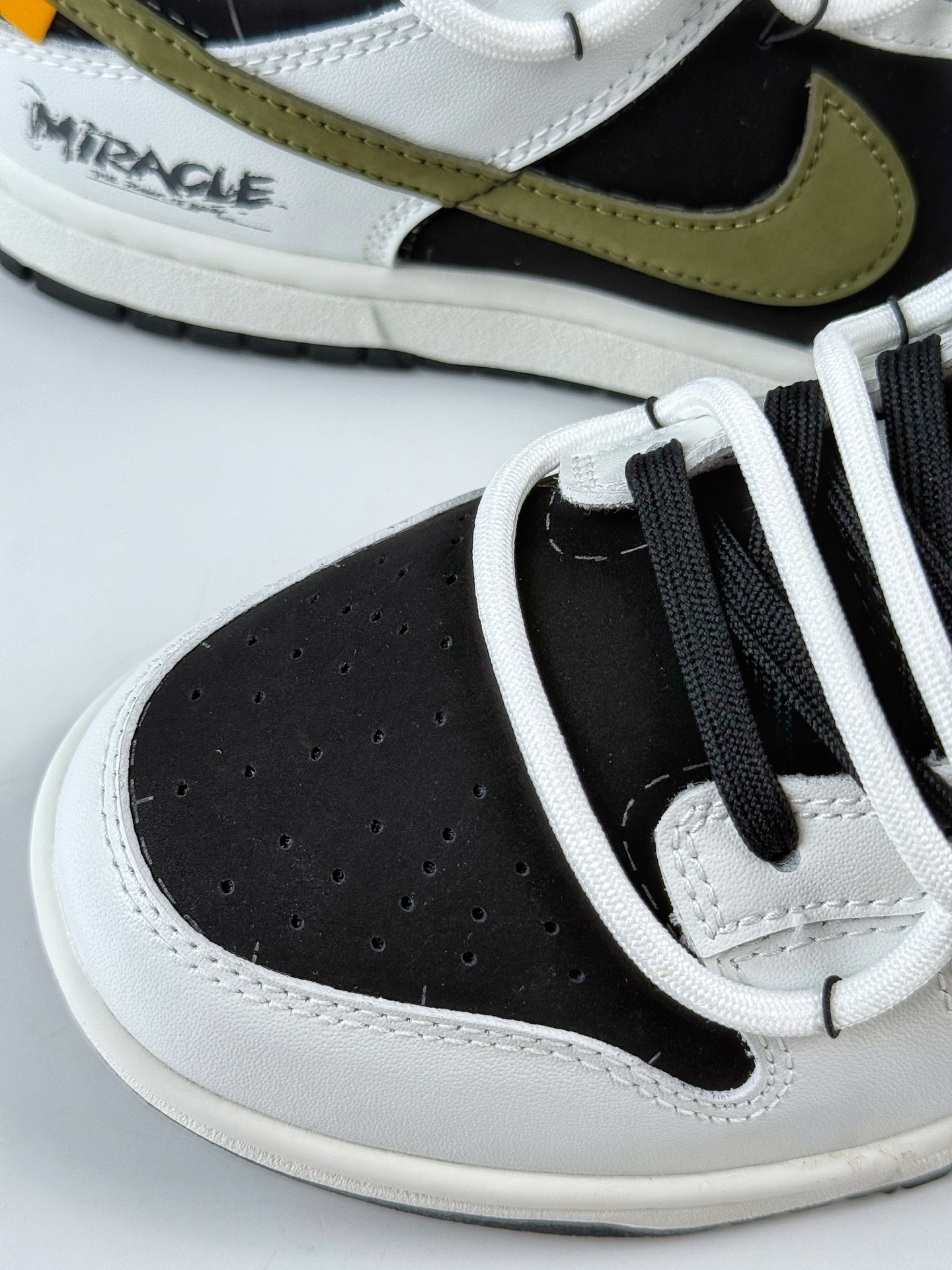 280 Nike SB Dunk Low x 寻迹使者 白黑 WG0414-024-Chinese UA Cheap High Quatity Brand Clothes Bags handbags Sneakers wholesale wholesaler seller from China Factory suppliers Fashion Clothing Shoes best Quality Beautiful Price 280 Nike SB Dunk Low x 寻迹使者 白黑 WG0414-024