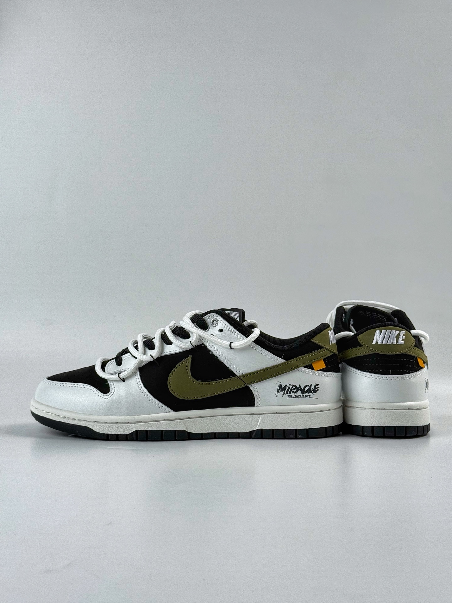 280 Nike SB Dunk Low x 寻迹使者 白黑 WG0414-024-Chinese UA Cheap High Quatity Brand Clothes Bags handbags Sneakers wholesale wholesaler seller from China Factory suppliers Fashion Clothing Shoes best Quality Beautiful Price 280 Nike SB Dunk Low x 寻迹使者 白黑 WG0414-024