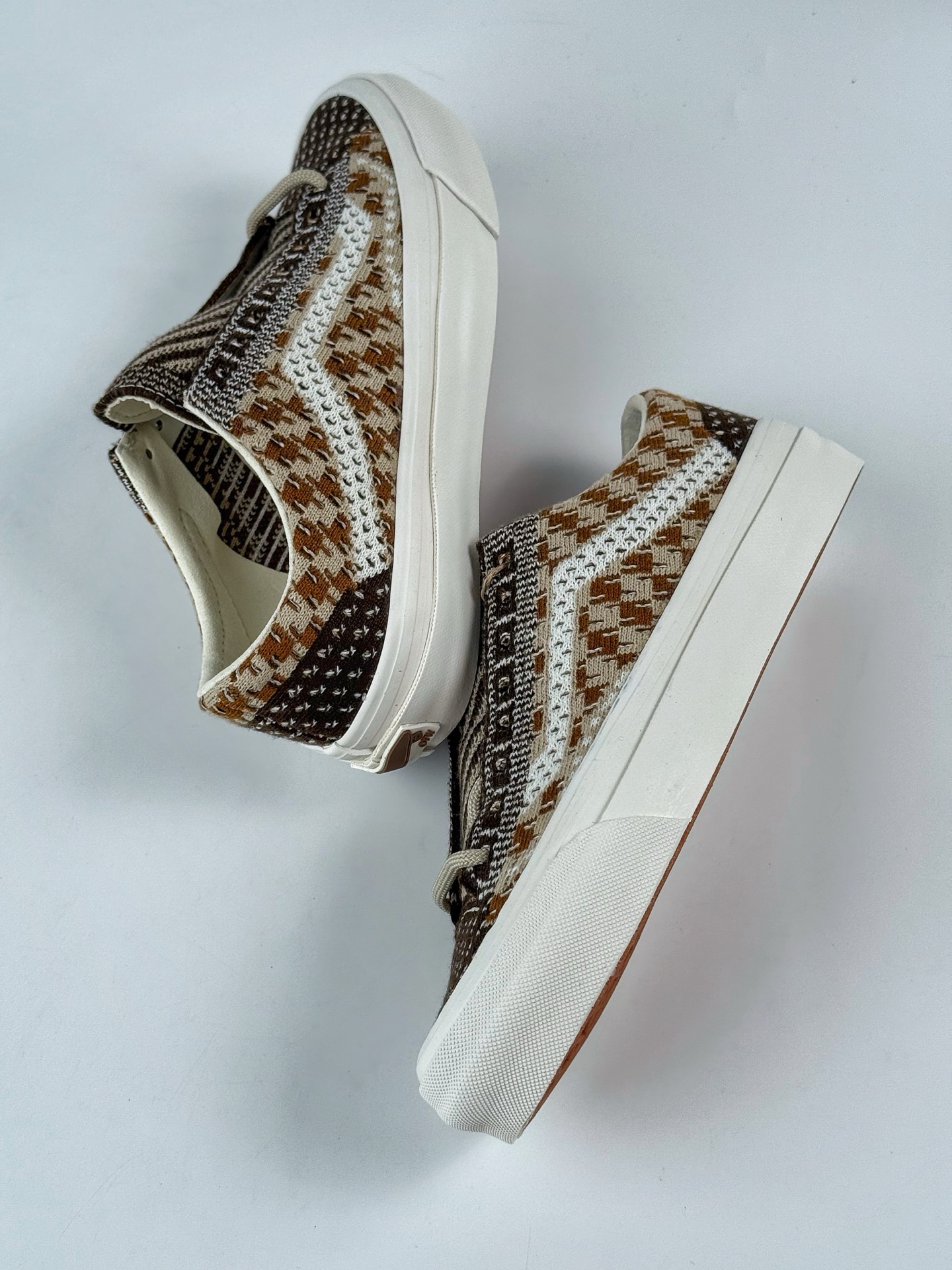 150 Vans OTW Old Skool 36 男女低帮复古针织网面棋盘格透气滑板鞋-Chinese UA Cheap High Quatity Brand Clothes Bags handbags Sneakers wholesale wholesaler seller from China Factory suppliers Fashion Clothing Shoes best Quality Beautiful Price 150 Vans OTW Old Skool 36 男女低帮复古针织网面棋盘格透气滑板鞋