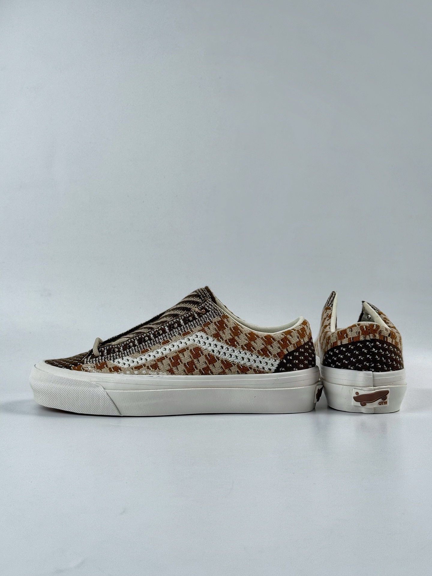 150 Vans OTW Old Skool 36 男女低帮复古针织网面棋盘格透气滑板鞋-Chinese UA Cheap High Quatity Brand Clothes Bags handbags Sneakers wholesale wholesaler seller from China Factory suppliers Fashion Clothing Shoes best Quality Beautiful Price 150 Vans OTW Old Skool 36 男女低帮复古针织网面棋盘格透气滑板鞋