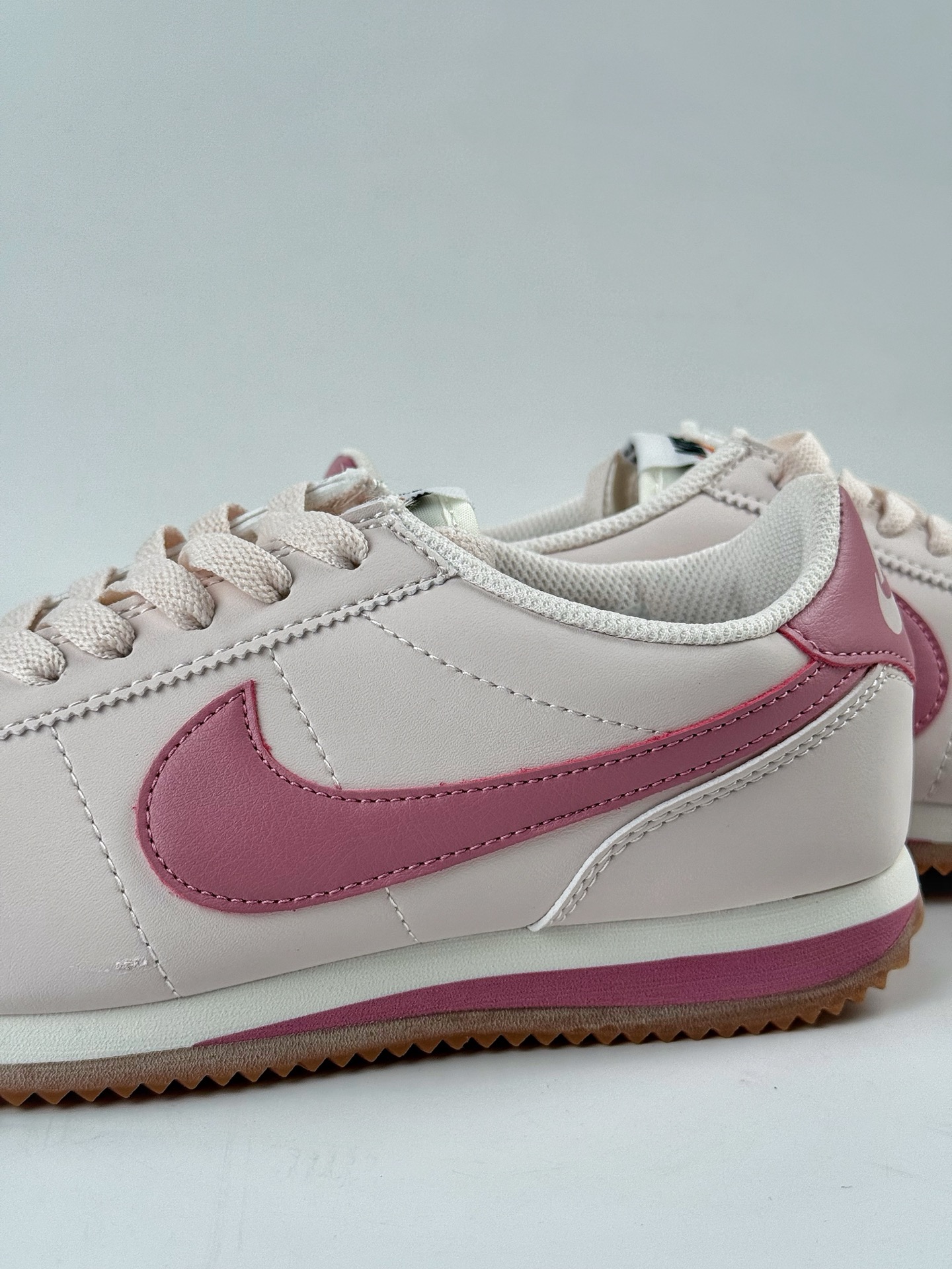 140 Nike Classic Cortez SE 经典阿甘 经典版型 DN1791-666-Chinese UA Cheap High Quatity Brand Clothes Bags handbags Sneakers wholesale wholesaler seller from China Factory suppliers Fashion Clothing Shoes best Quality Beautiful Price 140 Nike Classic Cortez SE 经典阿甘 经典版型 DN1791-666
