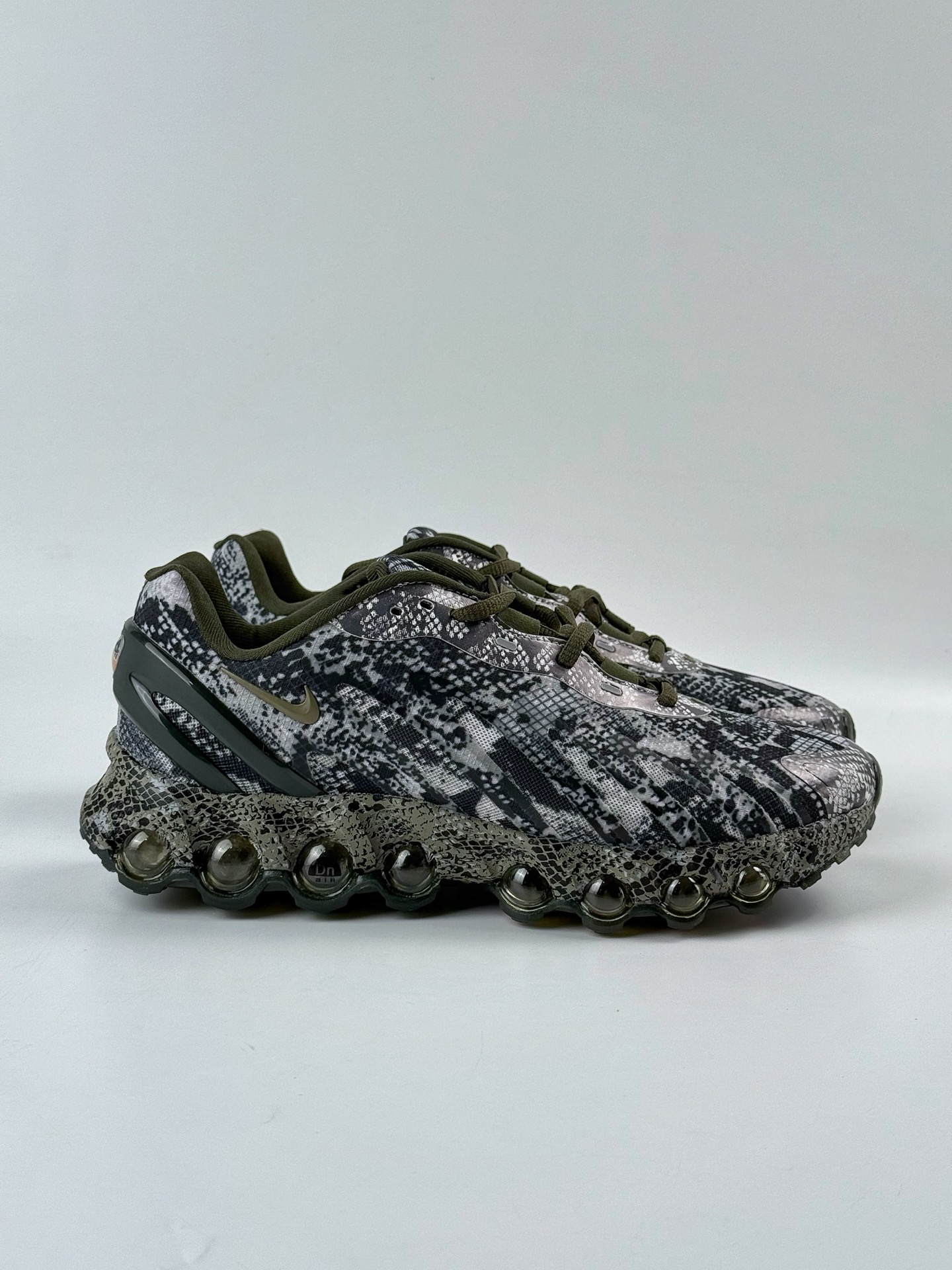 200 Nike Air Max DN8 复古减震气垫跑鞋 HF5509-900-Chinese UA Cheap High Quatity Brand Clothes Bags handbags Sneakers wholesale wholesaler seller from China Factory suppliers Fashion Clothing Shoes best Quality Beautiful Price 200 Nike Air Max DN8 复古减震气垫跑鞋 HF5509-900