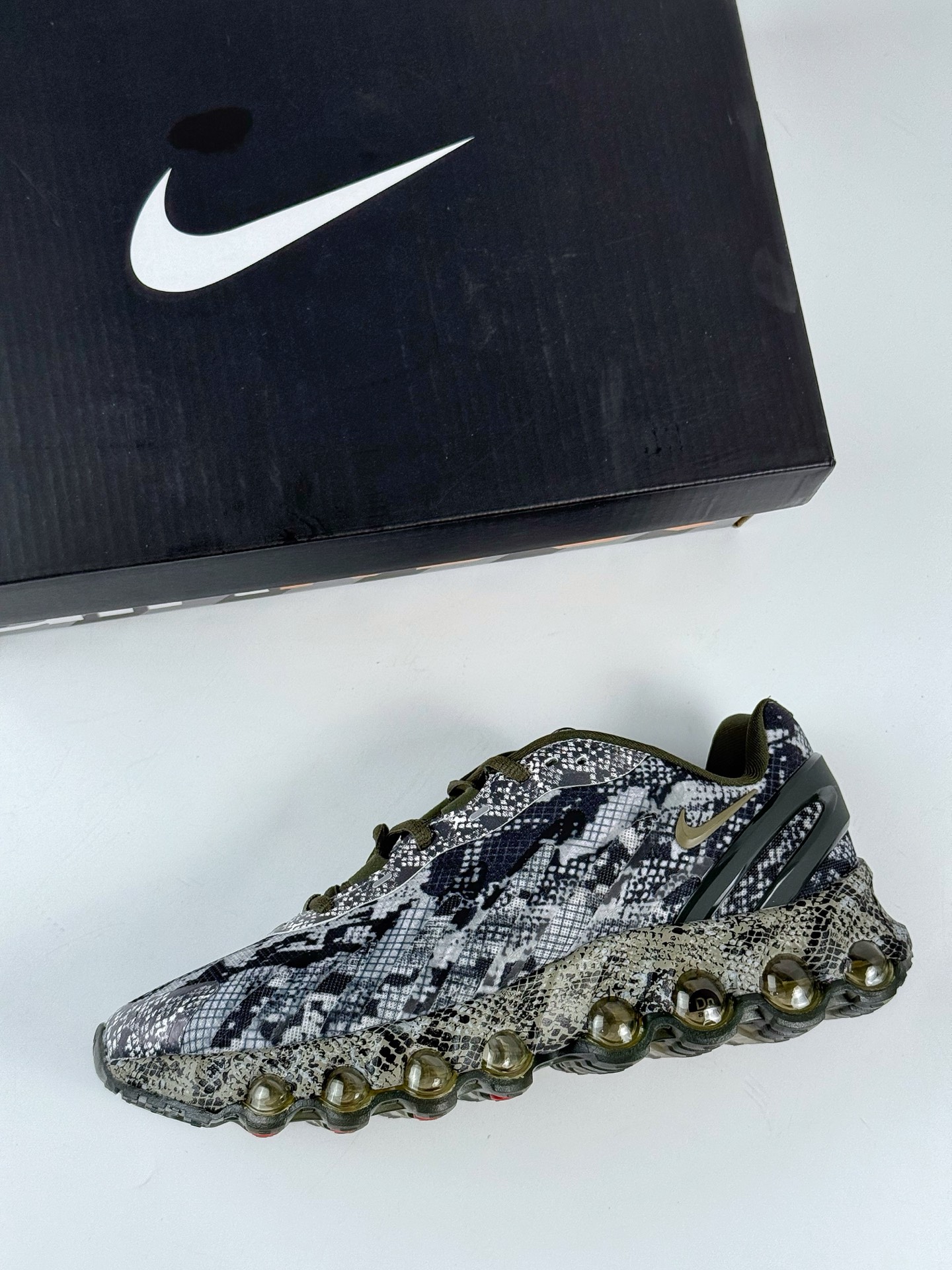 200 Nike Air Max DN8 复古减震气垫跑鞋 HF5509-900-Chinese UA Cheap High Quatity Brand Clothes Bags handbags Sneakers wholesale wholesaler seller from China Factory suppliers Fashion Clothing Shoes best Quality Beautiful Price 200 Nike Air Max DN8 复古减震气垫跑鞋 HF5509-900