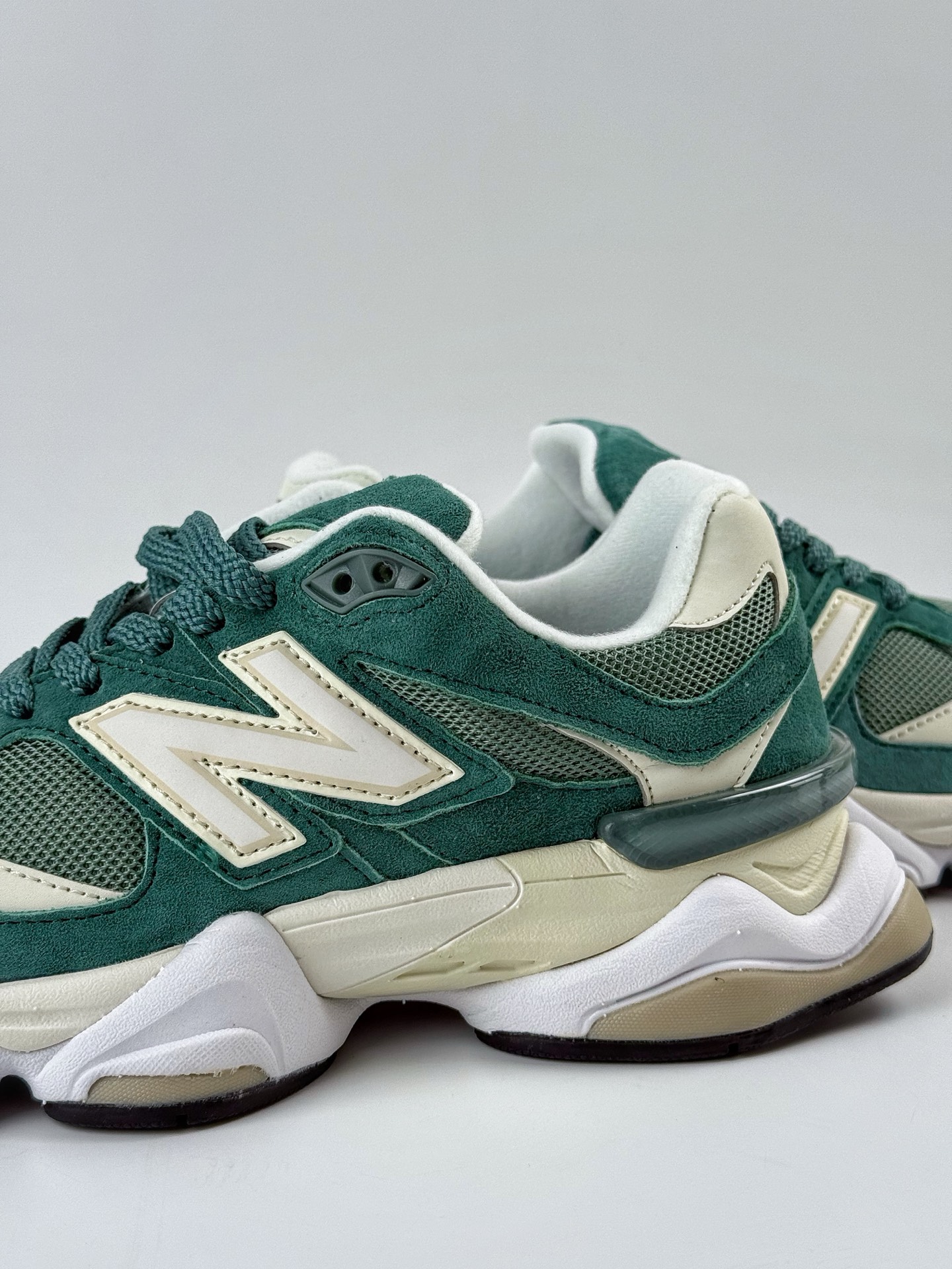 220 Joe Freshgoods x New Balance 版本 NB9060 联名款 复古休闲运动慢跑鞋 U9060EEK-Chinese UA Cheap High Quatity Brand Clothes Bags handbags Sneakers wholesale wholesaler seller from China Factory suppliers Fashion Clothing Shoes best Quality Beautiful Price 220 Joe Freshgoods x New Balance 版本 NB9060 联名款 复古休闲运动慢跑鞋 U9060EEK