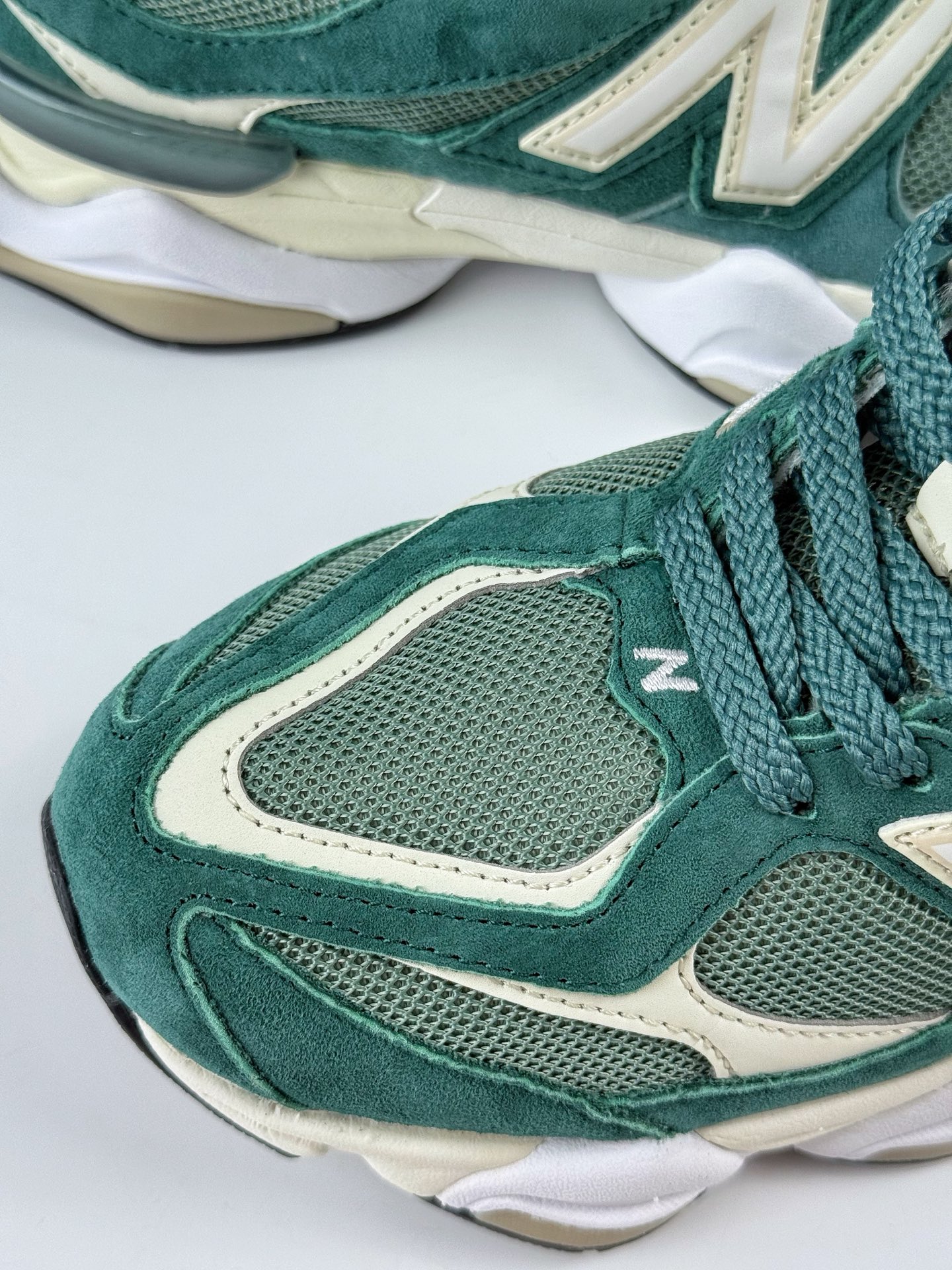 220 Joe Freshgoods x New Balance 版本 NB9060 联名款 复古休闲运动慢跑鞋 U9060EEK-Chinese UA Cheap High Quatity Brand Clothes Bags handbags Sneakers wholesale wholesaler seller from China Factory suppliers Fashion Clothing Shoes best Quality Beautiful Price 220 Joe Freshgoods x New Balance 版本 NB9060 联名款 复古休闲运动慢跑鞋 U9060EEK