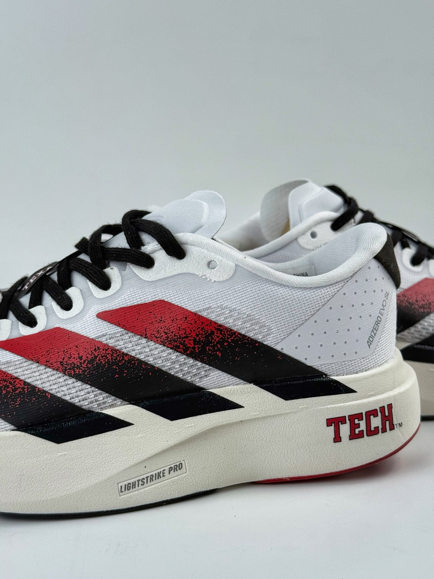 190 Ad Adizero Evo SL M 阿迪超轻透气缓震跑鞋 JQ4569