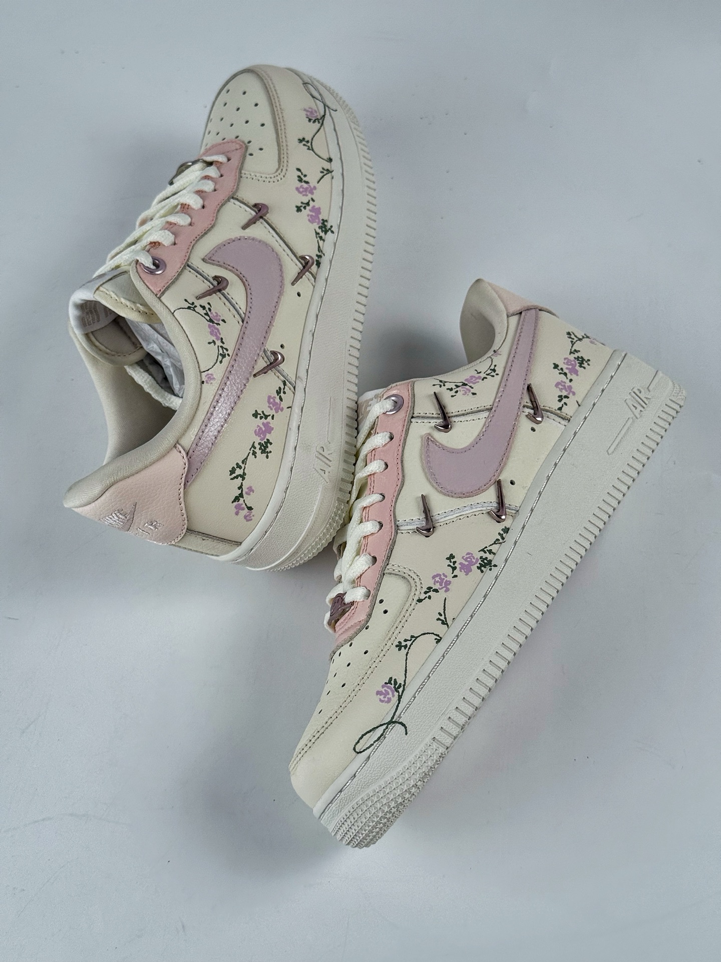 260 Nike Air Force 1 Low 07 白粉桃花四勾 FV8110-182-Chinese UA Cheap High Quatity Brand Clothes Bags handbags Sneakers wholesale wholesaler seller from China Factory suppliers Fashion Clothing Shoes best Quality Beautiful Price 260 Nike Air Force 1 Low 07 白粉桃花四勾 FV8110-182