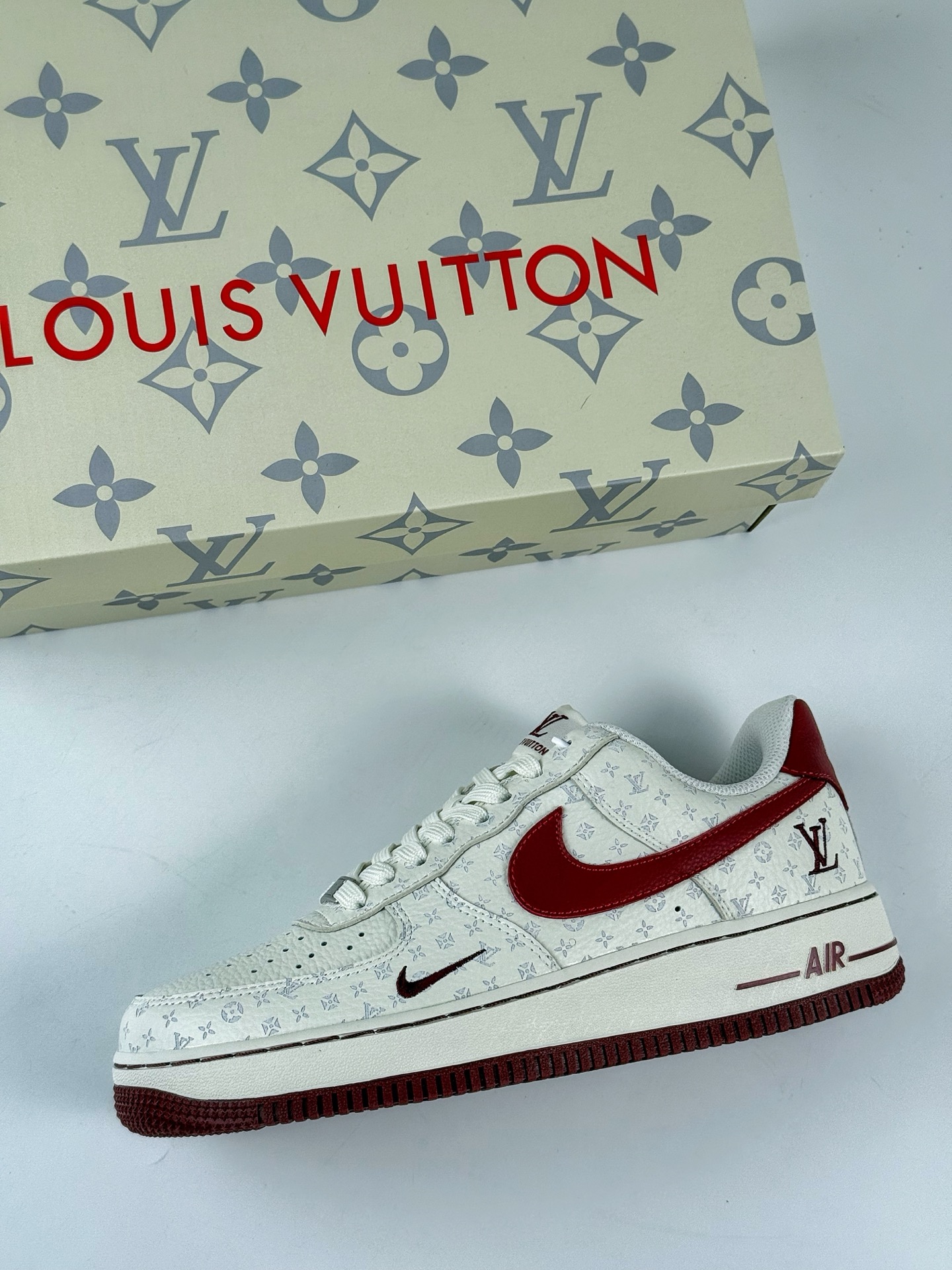 260 Nike Air Force 1 Low 07 x Louis Vuitton 白红小勾 LW9279-015-Chinese UA Cheap High Quatity Brand Clothes Bags handbags Sneakers wholesale wholesaler seller from China Factory suppliers Fashion Clothing Shoes best Quality Beautiful Price 260 Nike Air Force 1 Low 07 x Louis Vuitton 白红小勾 LW9279-015