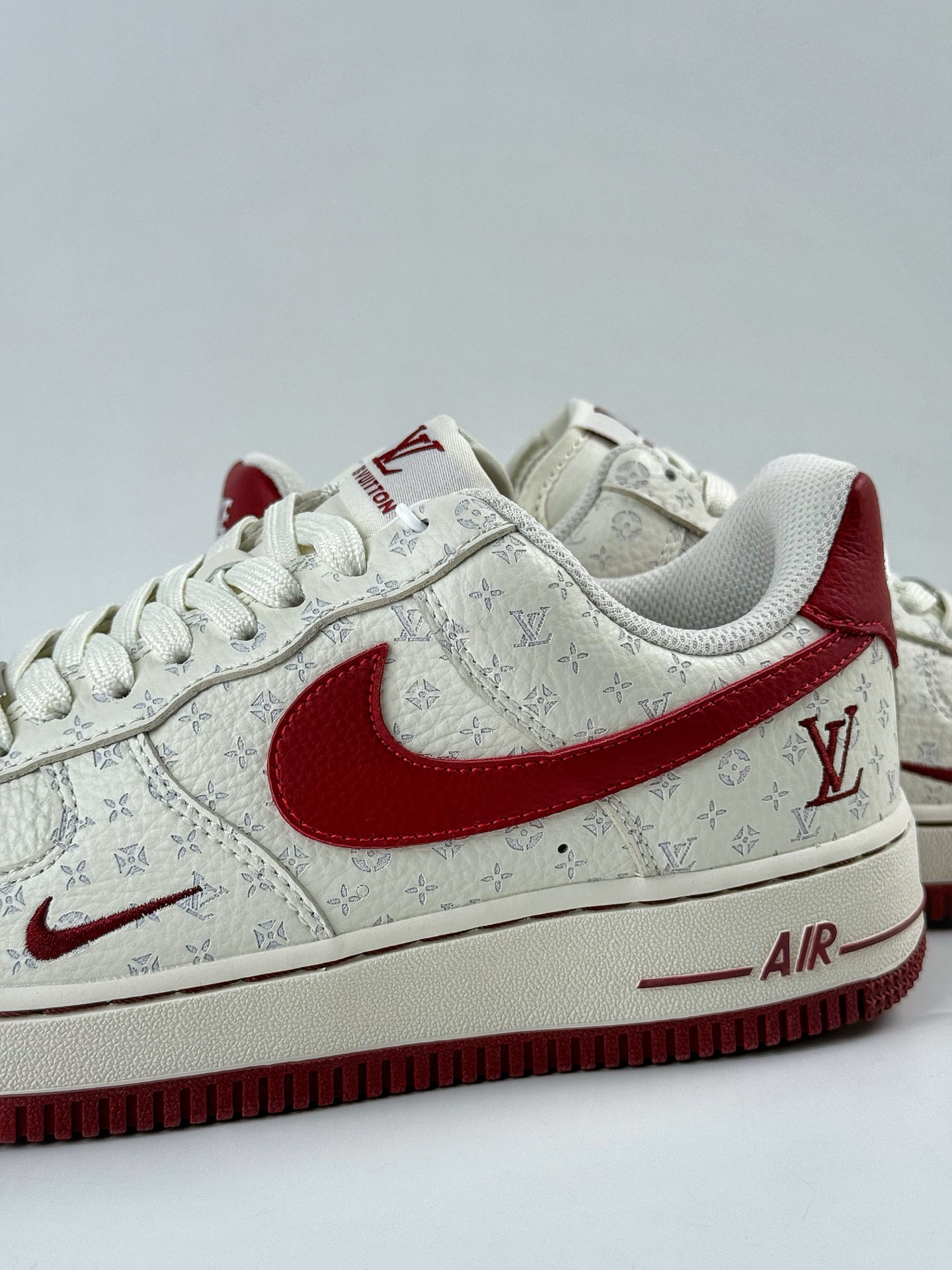 260 Nike Air Force 1 Low 07 x Louis Vuitton 白红小勾 LW9279-015-Chinese UA Cheap High Quatity Brand Clothes Bags handbags Sneakers wholesale wholesaler seller from China Factory suppliers Fashion Clothing Shoes best Quality Beautiful Price 260 Nike Air Force 1 Low 07 x Louis Vuitton 白红小勾 LW9279-015