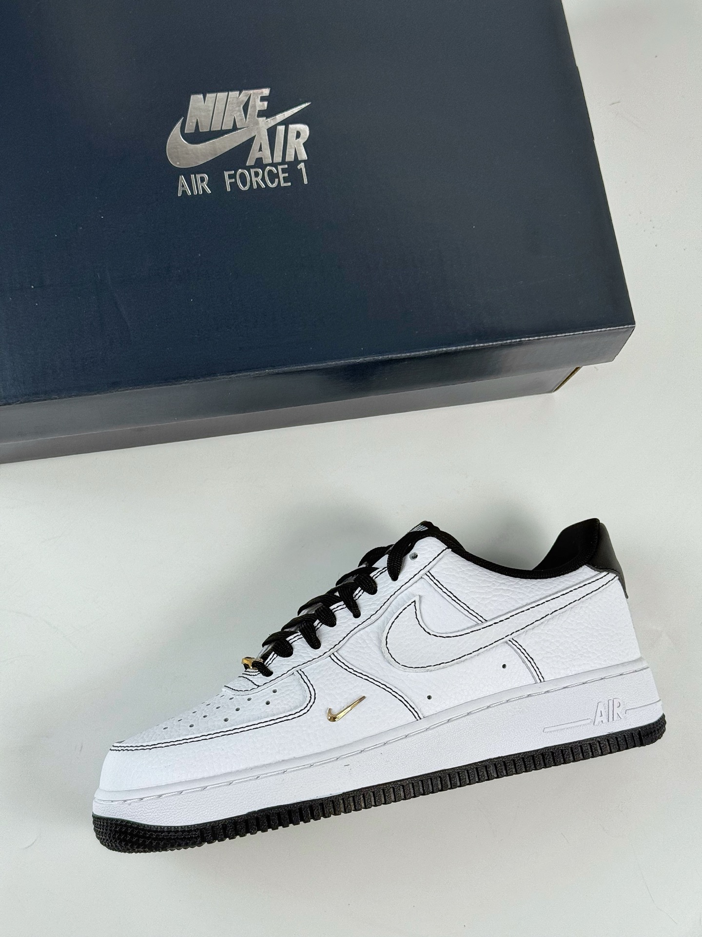 200 Nike Air Force 1 Low 07 白黑小勾 IB6543-101