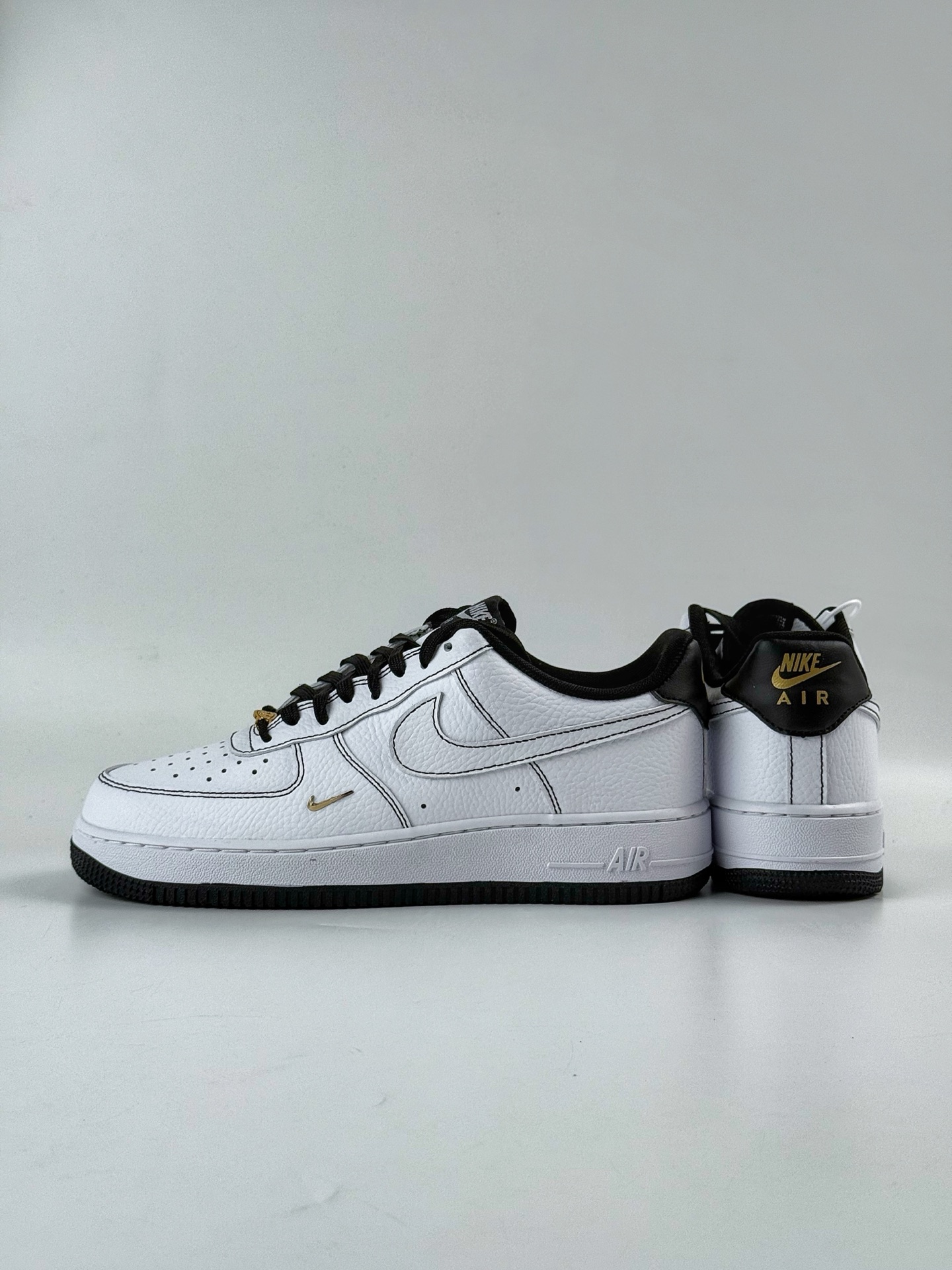 200 Nike Air Force 1 Low 07 白黑小勾 IB6543-101
