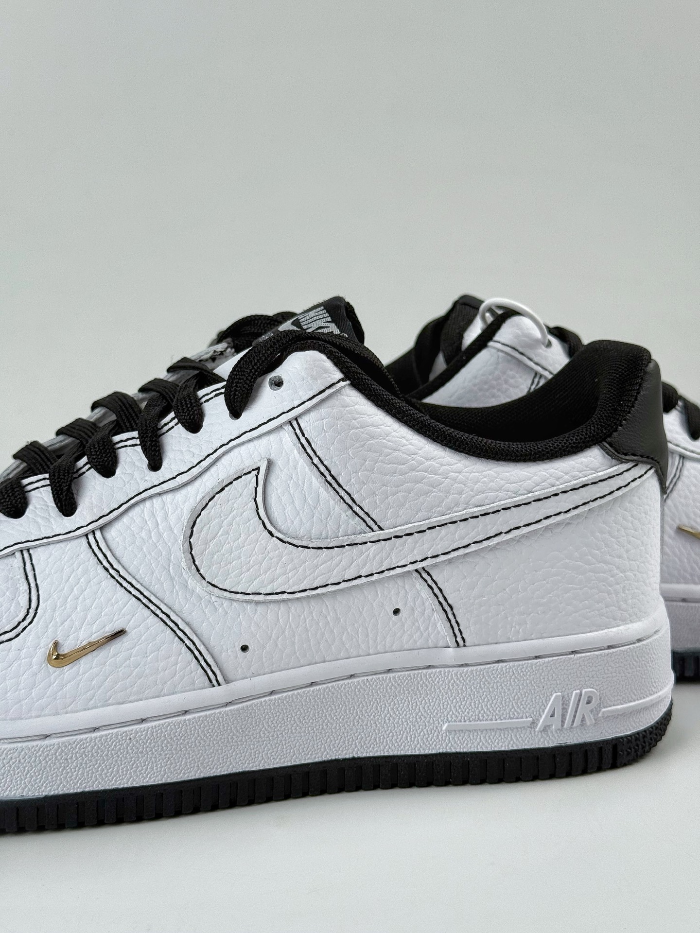 200 Nike Air Force 1 Low 07 白黑小勾 IB6543-101