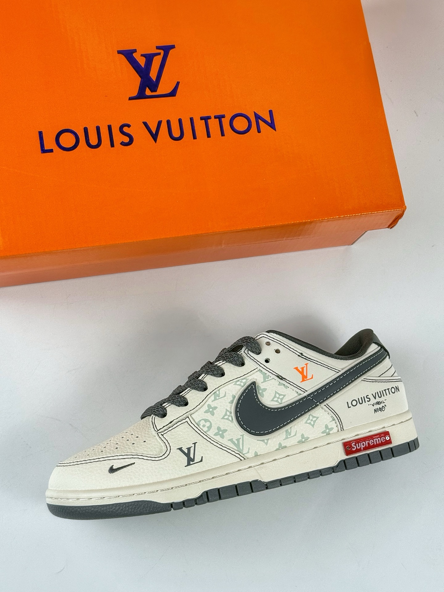 280 Nike SB Dunk Low x Louis Vuitton 白灰小勾满天星 YX5066-363