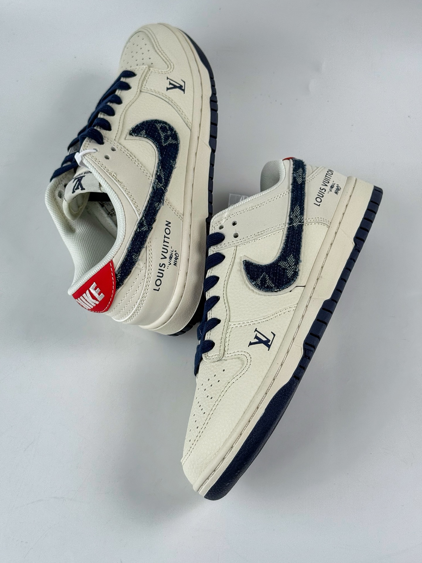 280 Nike SB Dunk Low x Louis Vuitton 白蓝 JP1628-037