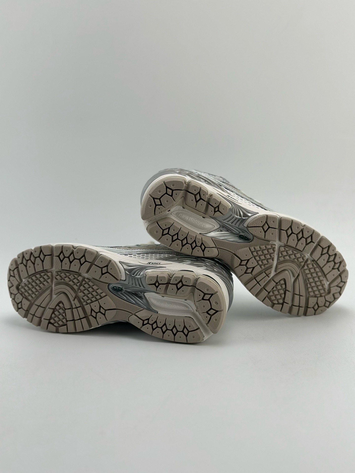 190 New Balance M1906系列 复古单品宝藏老爹鞋款 M1906REE