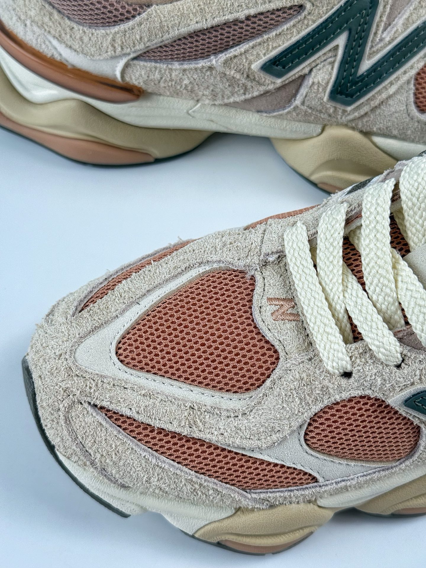 210 Joe Freshgoods x New Balance 版本 NB9060 联名款 复古休闲运动慢跑鞋 U9060CWF