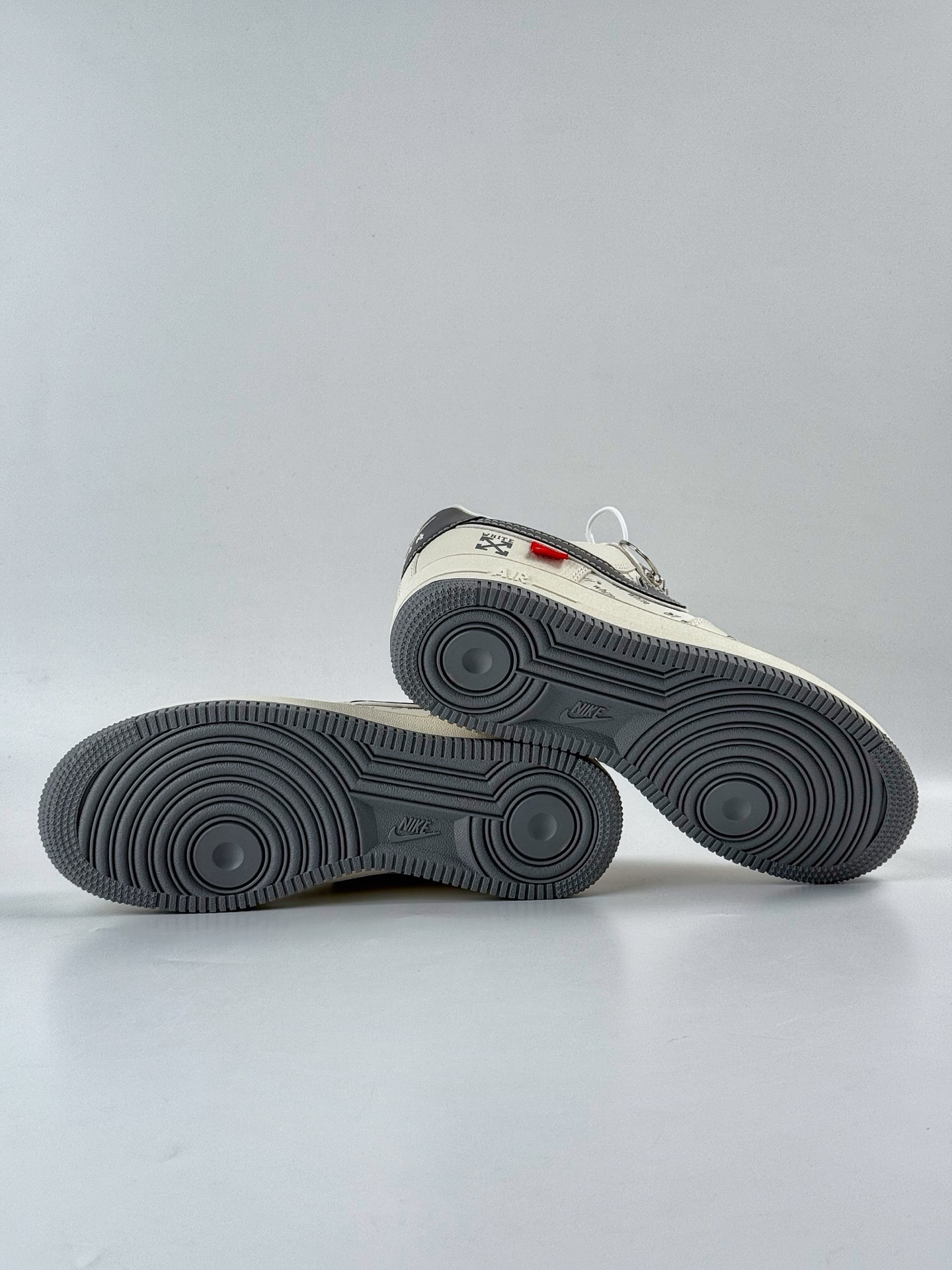260 Nike Air Force 1 Low 07 x OFF-WHITE 白灰满天星 KJ1688-004