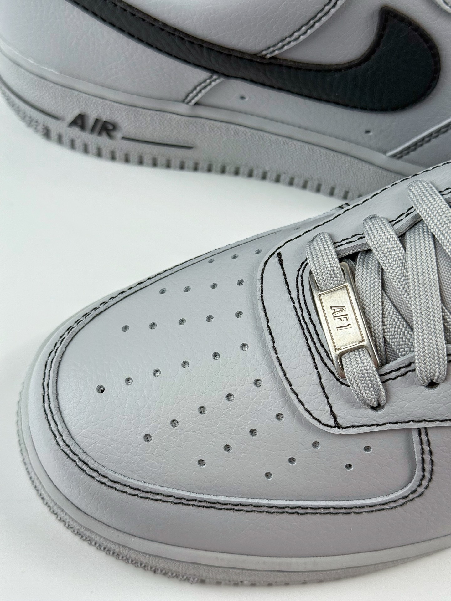 200 Nike Air Force 1 Low 07 灰黑 HQ2037-004