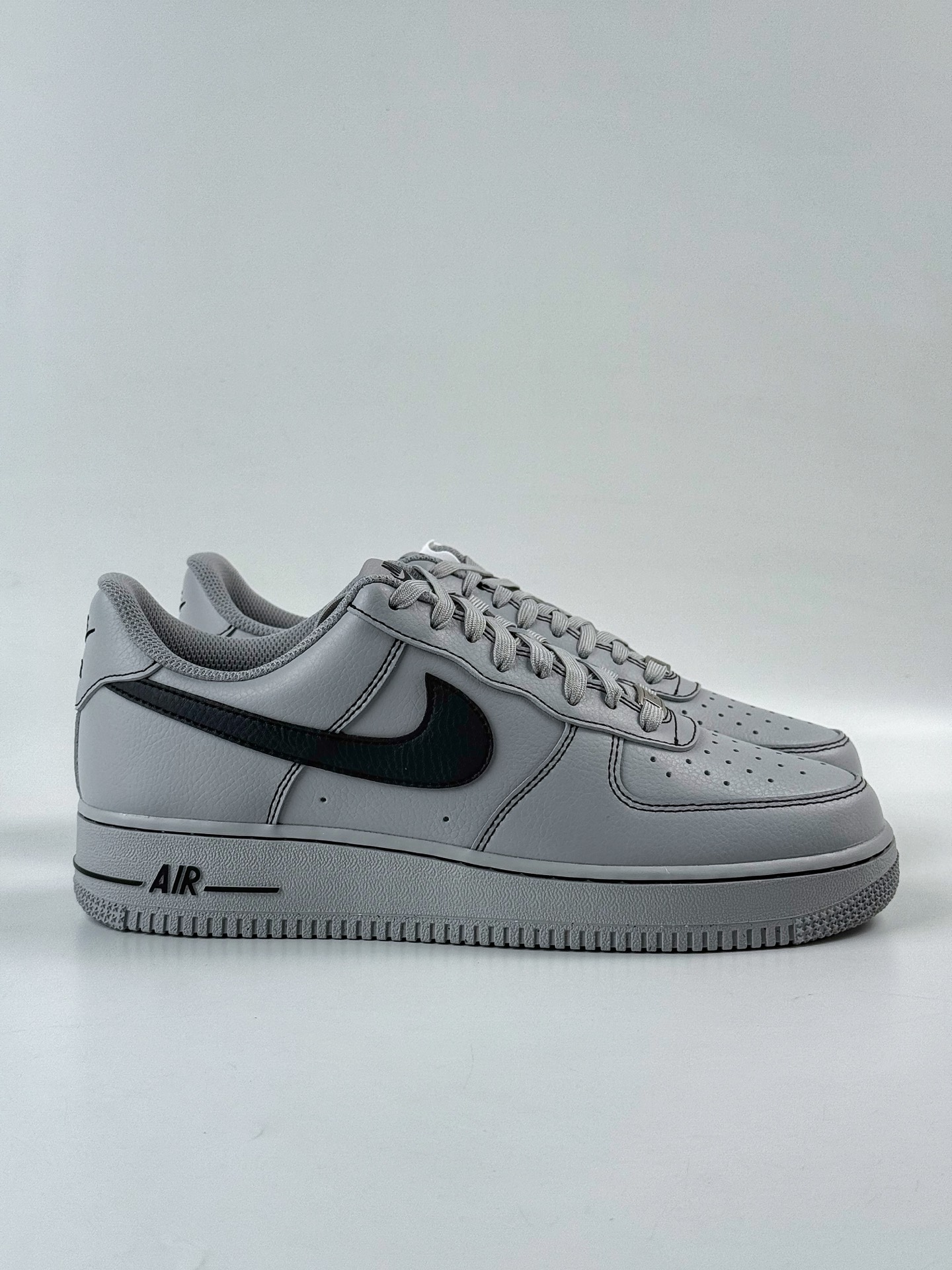 200 Nike Air Force 1 Low 07 灰黑 HQ2037-004