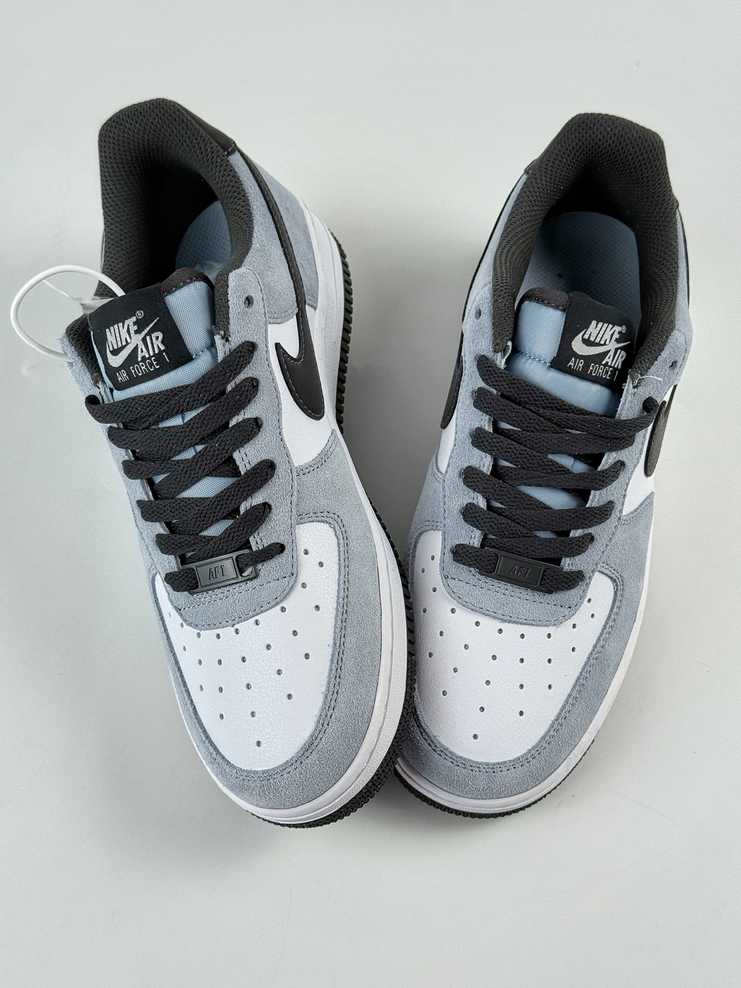 200 Nike Air Force 1 Low 07 灰白黑 IF6205-400