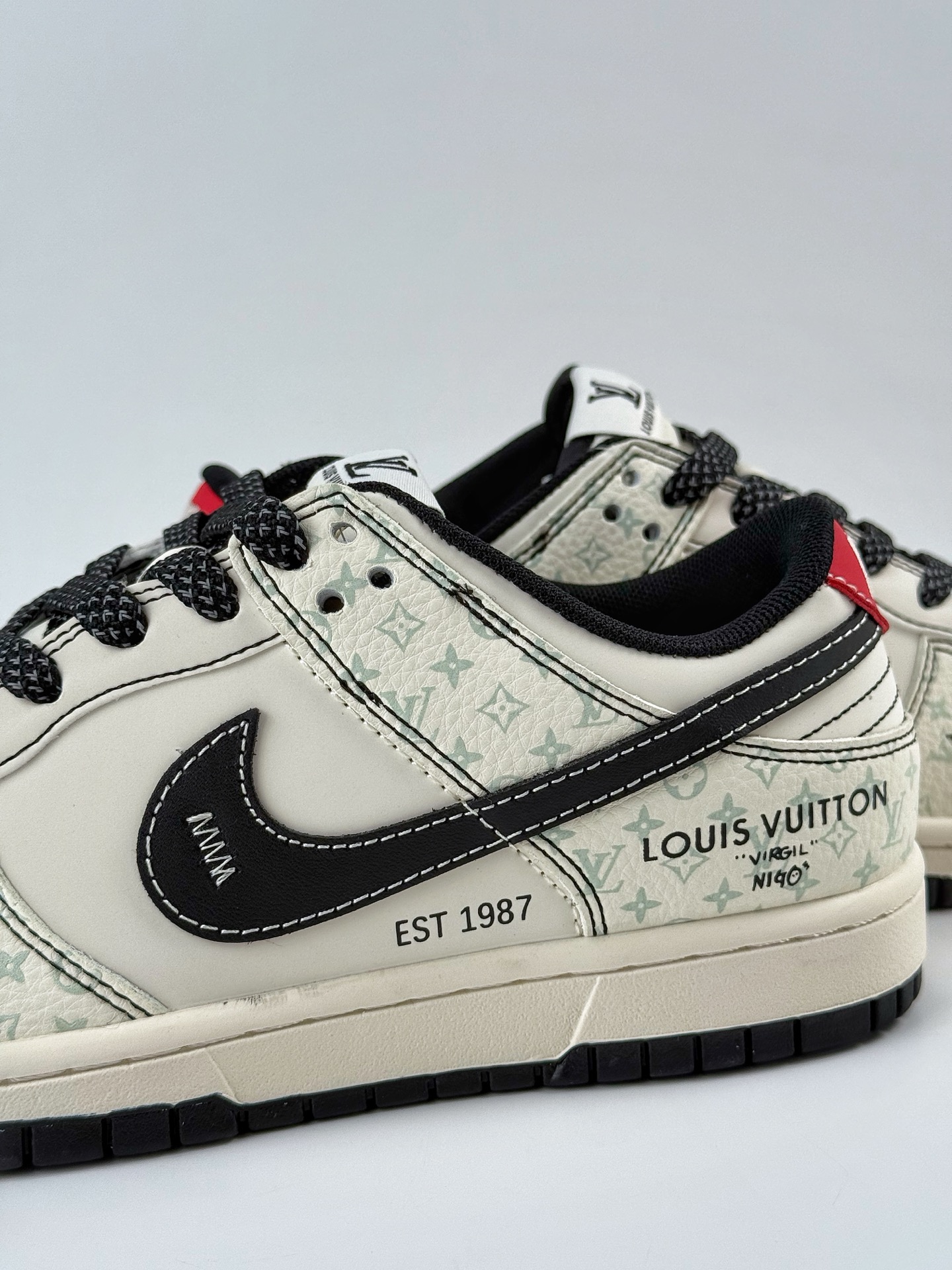 280 Nike SB Dunk Low x Louis Vuitton 白黑满天星 YX5066-362