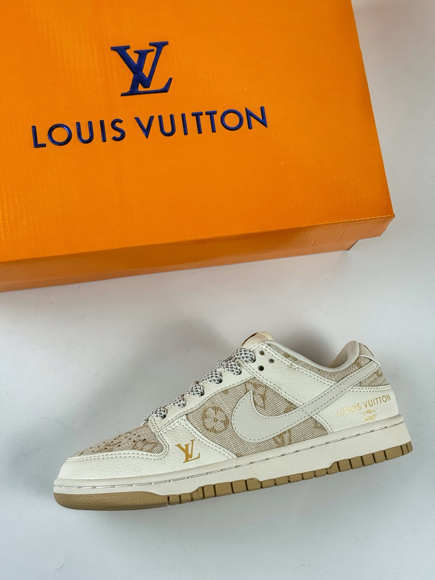 280 Nike SB Dunk Low x Louis Vuitton 白黄满天星 JP1628-007