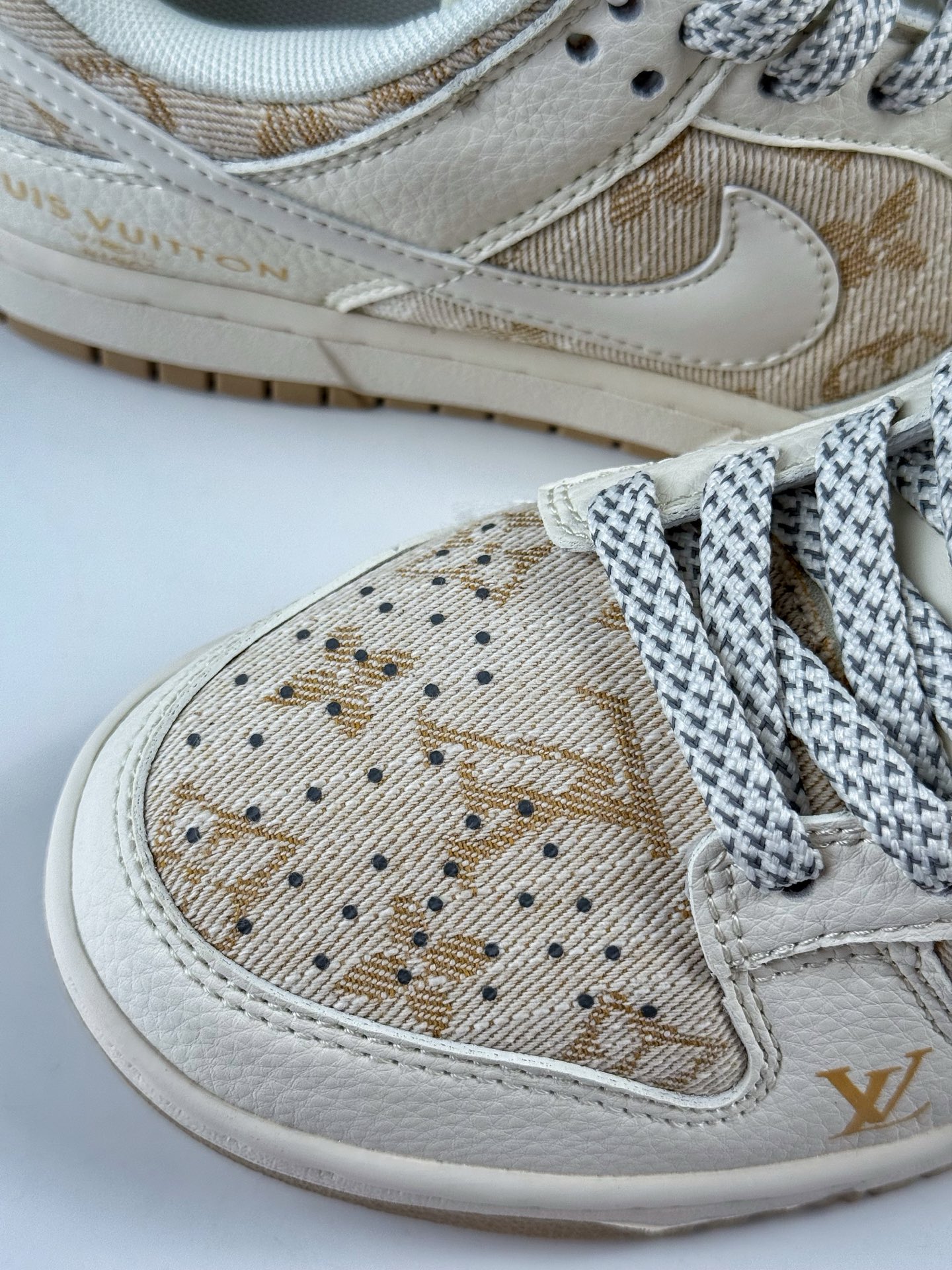 280 Nike SB Dunk Low x Louis Vuitton 白黄满天星 JP1628-007