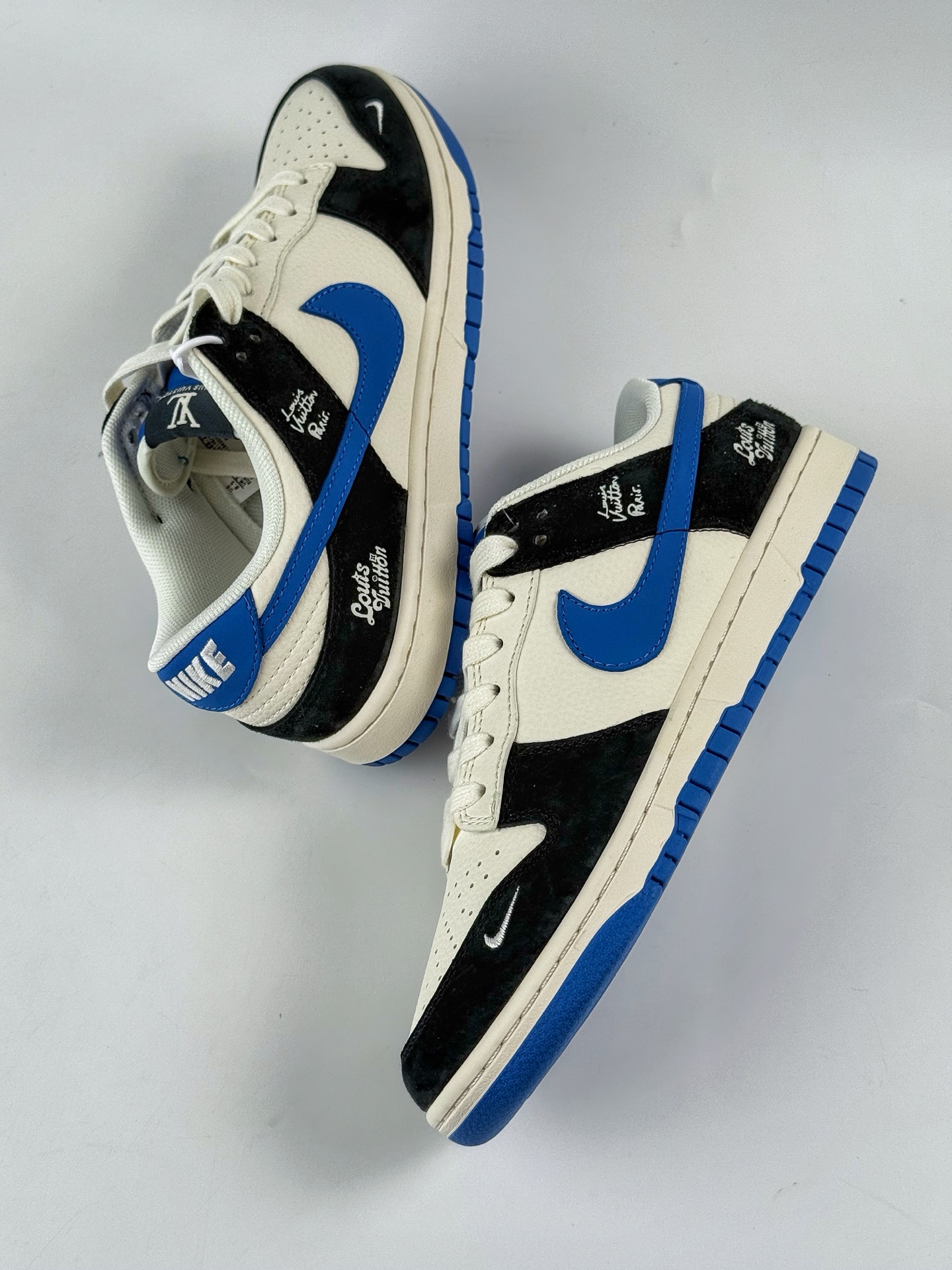 260 Nike SB Dunk Low x Louis Vuitton 黑蓝小勾 XD1588-221-Chinese UA Cheap High Quatity Brand Clothes Bags handbags Sneakers wholesale wholesaler seller from China Factory suppliers Fashion Clothing Shoes best Quality Beautiful Price 260 Nike SB Dunk Low x Louis Vuitton 黑蓝小勾 XD1588-221