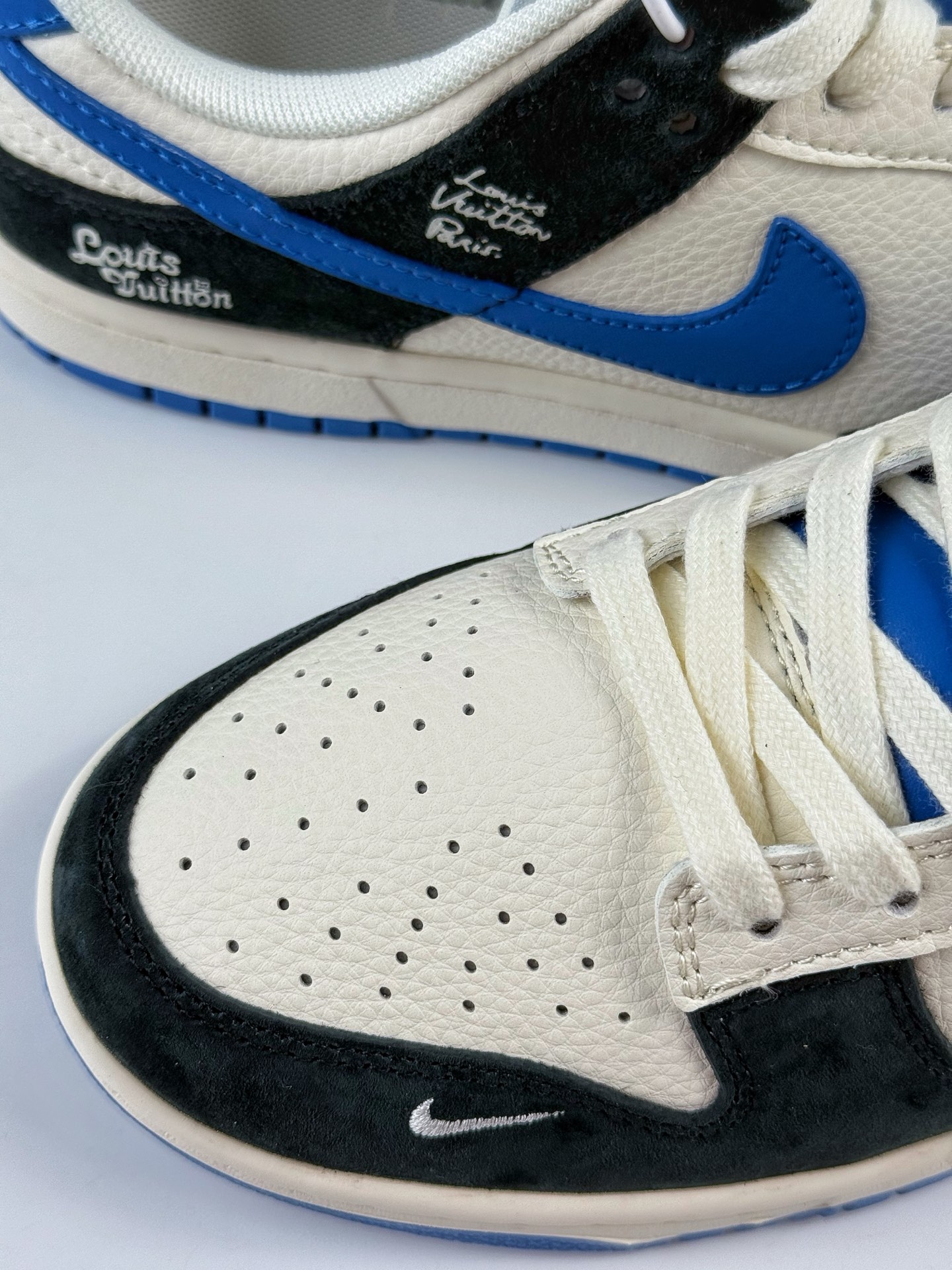 260 Nike SB Dunk Low x Louis Vuitton 黑蓝小勾 XD1588-221-Chinese UA Cheap High Quatity Brand Clothes Bags handbags Sneakers wholesale wholesaler seller from China Factory suppliers Fashion Clothing Shoes best Quality Beautiful Price 260 Nike SB Dunk Low x Louis Vuitton 黑蓝小勾 XD1588-221