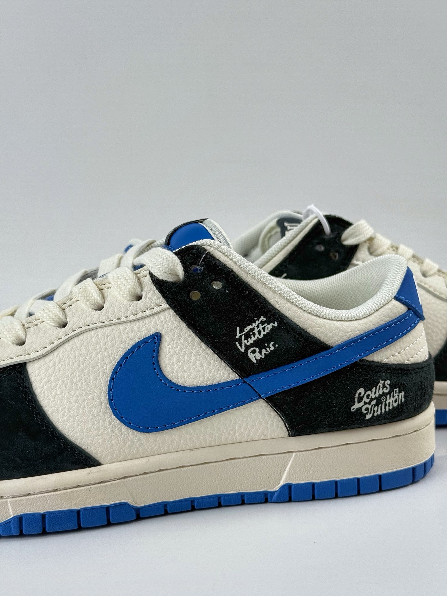 260 Nike SB Dunk Low x Louis Vuitton 黑蓝小勾 XD1588-221-Chinese UA Cheap High Quatity Brand Clothes Bags handbags Sneakers wholesale wholesaler seller from China Factory suppliers Fashion Clothing Shoes best Quality Beautiful Price 260 Nike SB Dunk Low x Louis Vuitton 黑蓝小勾 XD1588-221