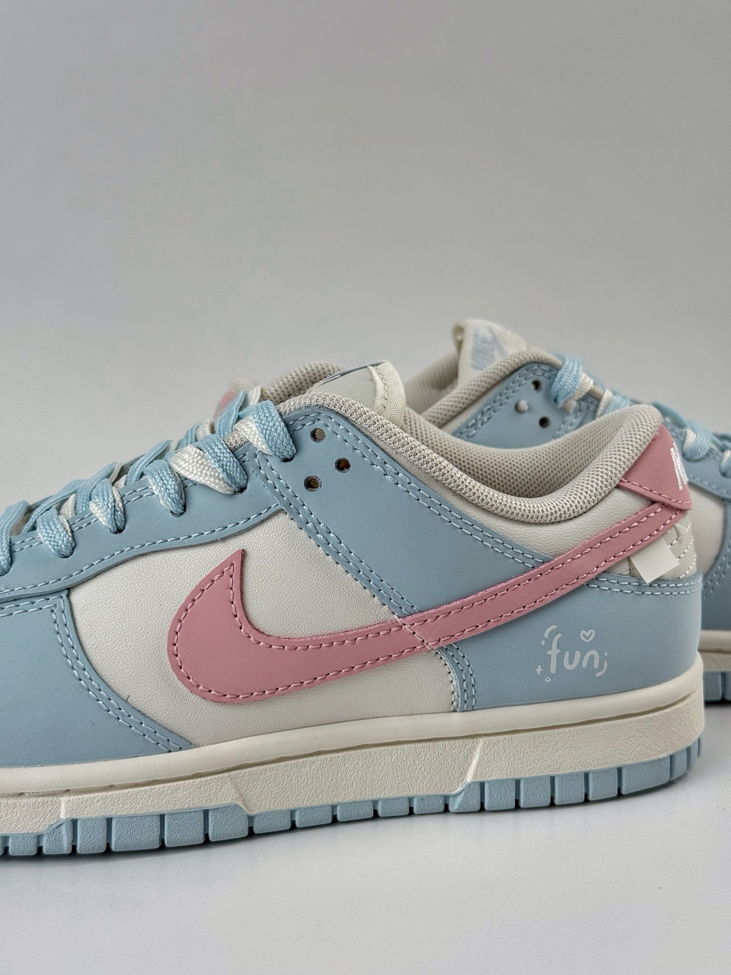 250 NIKE SB Dunk Low x Just Do It 蓝白粉 BP0508-034
