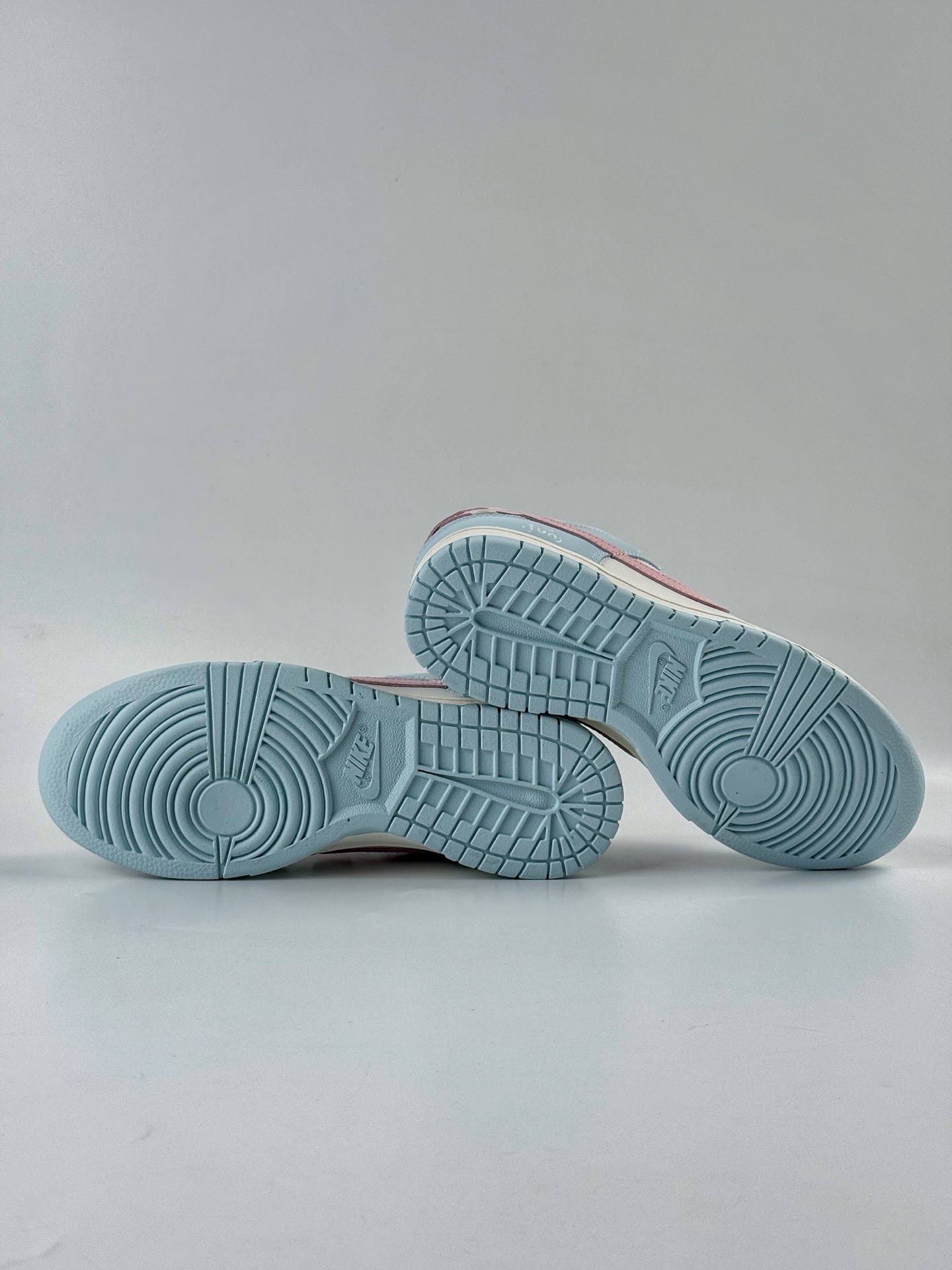 250 NIKE SB Dunk Low x Just Do It 蓝白粉 BP0508-034