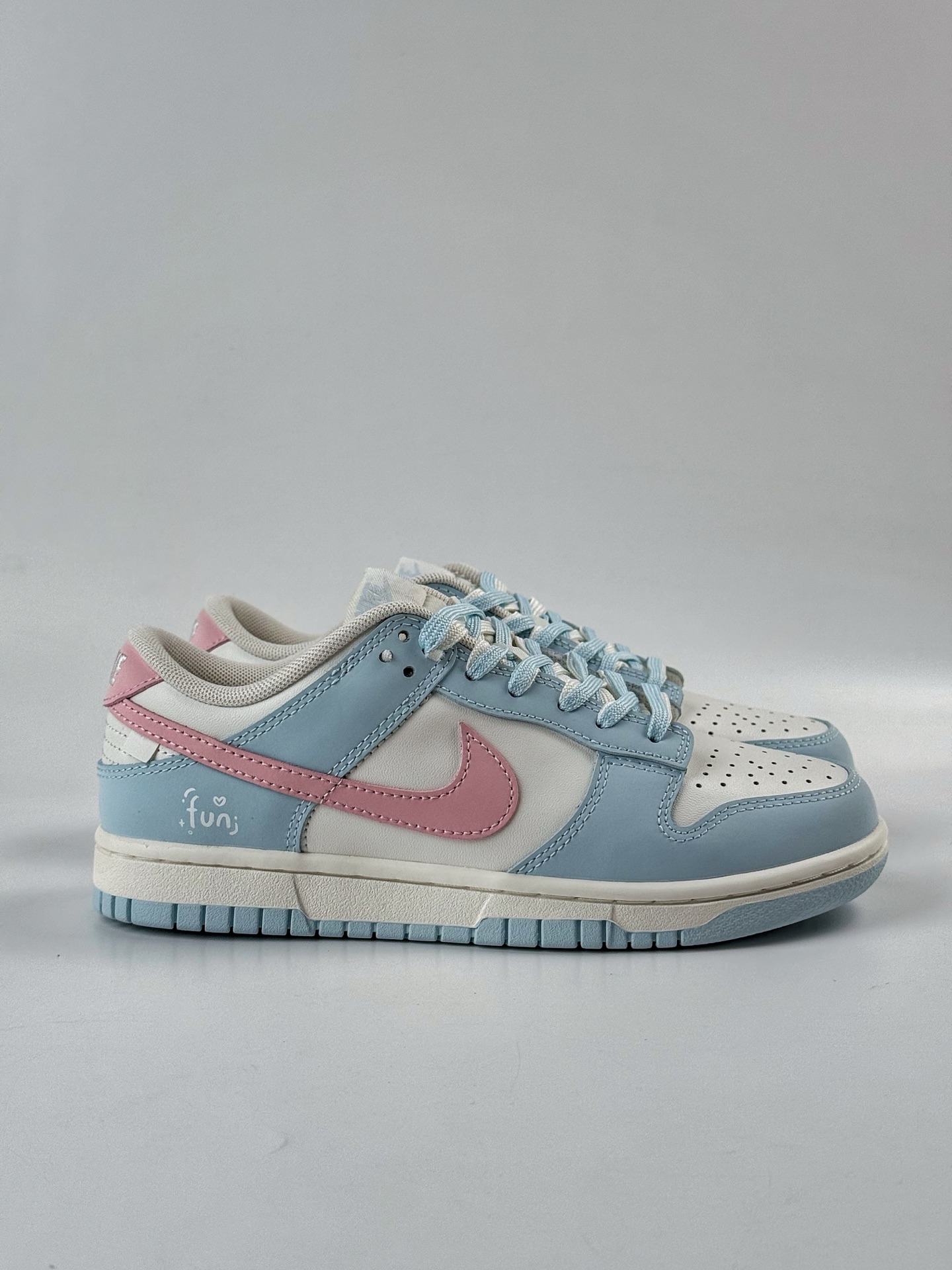 250 NIKE SB Dunk Low x Just Do It 蓝白粉 BP0508-034