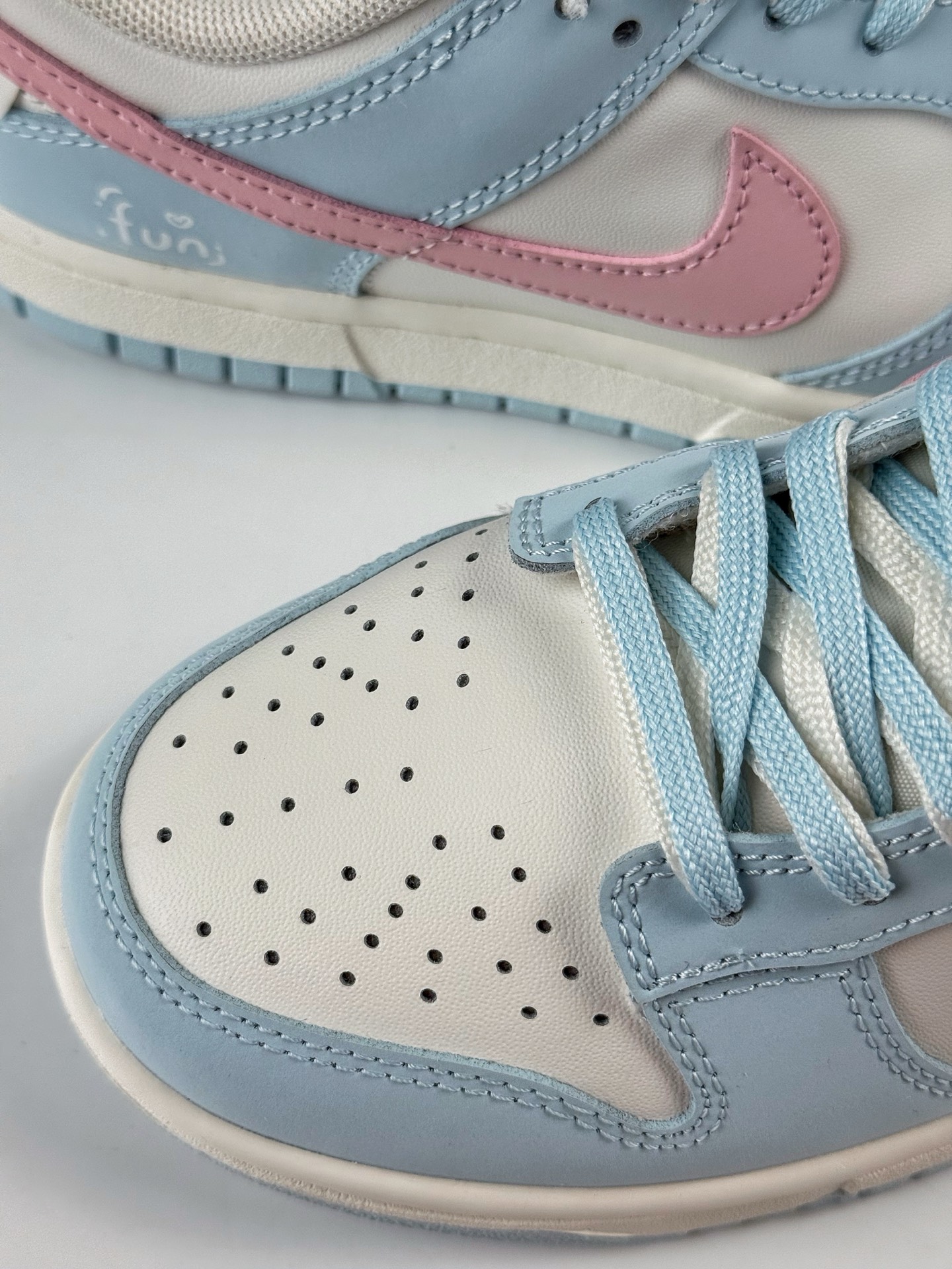 250 NIKE SB Dunk Low x Just Do It 蓝白粉 BP0508-034