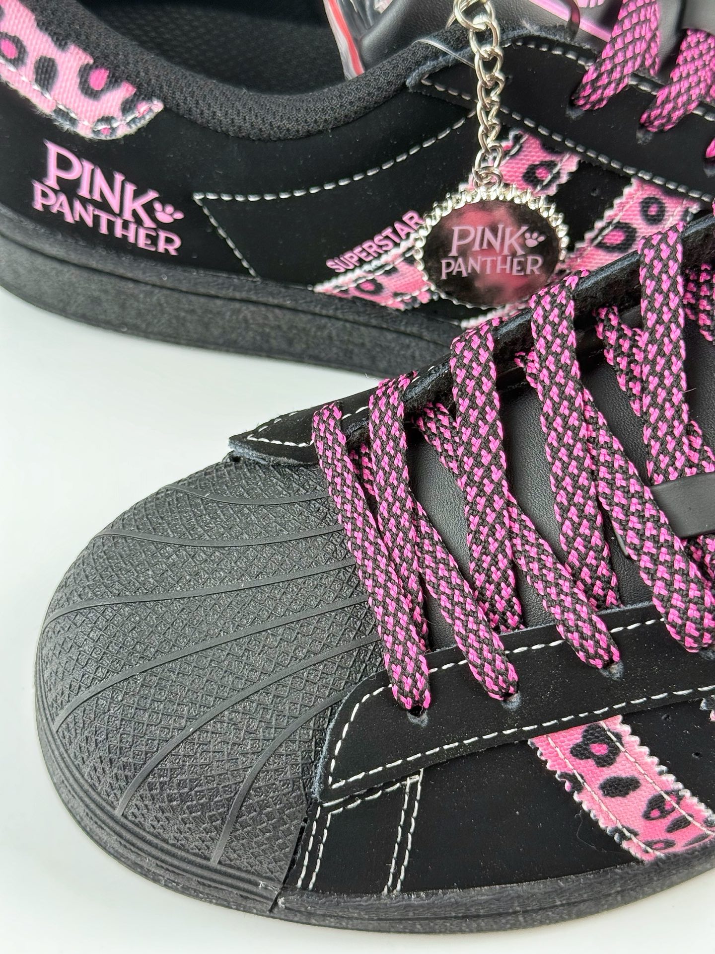 220 AD Originals Superstar x PINK PANTHER 黑粉满天星 AD8018CC