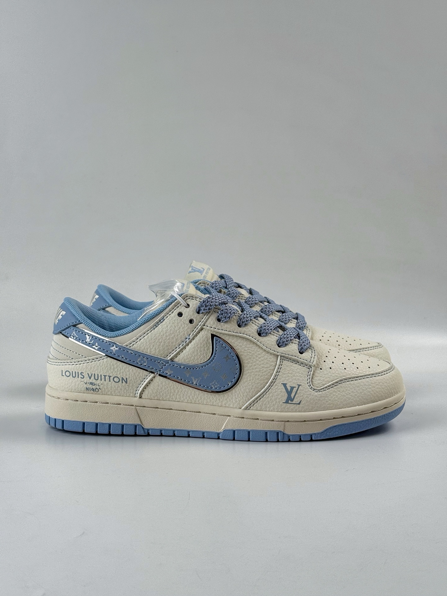 260 Nike SB Dunk Low x Louis Vuitton 白蓝满天星 JY6988-109