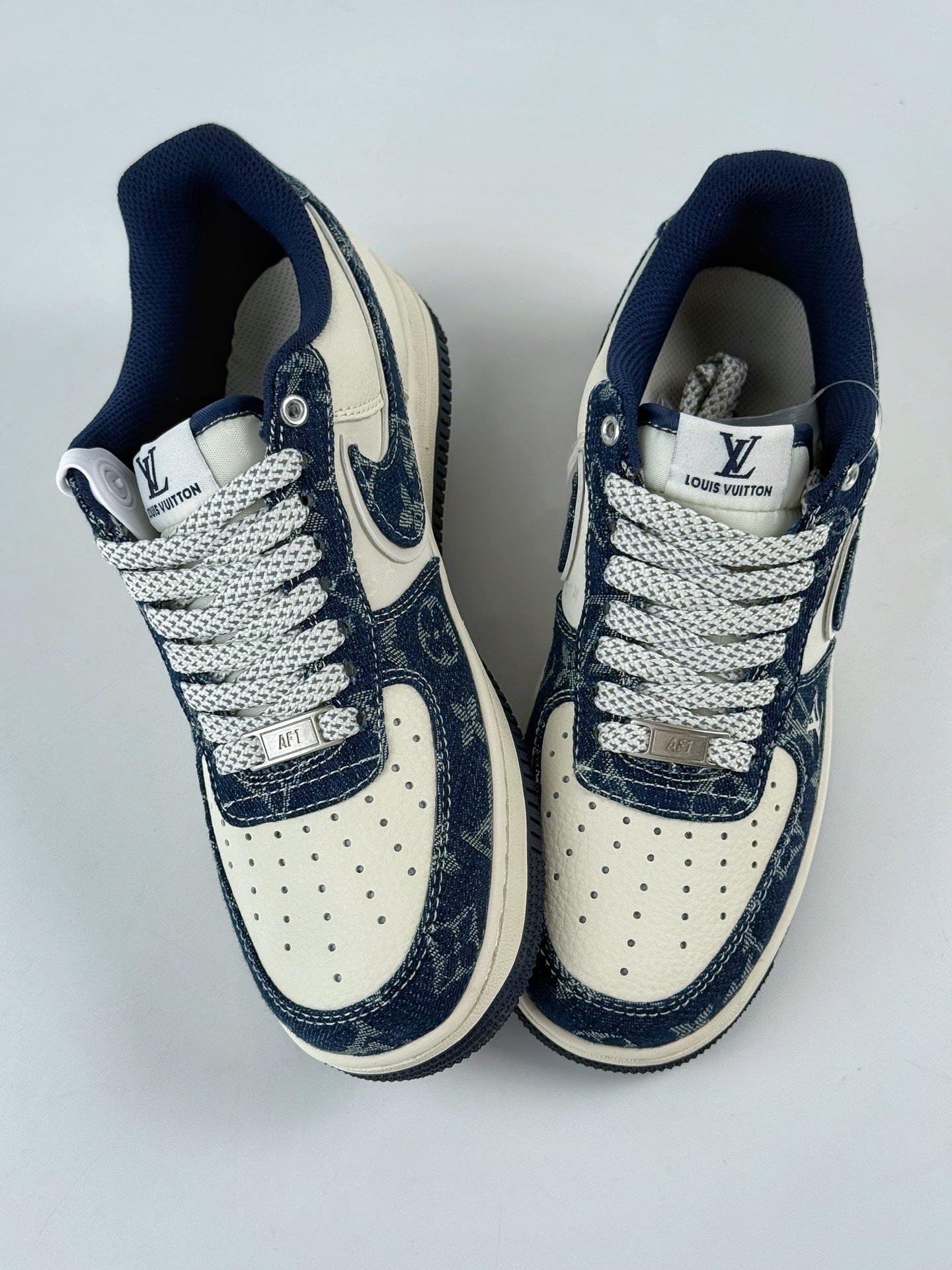 260 Nike Air Force 1 Low 07 x Louis Vuitton 蓝白小勾满天星 YX5066-355
