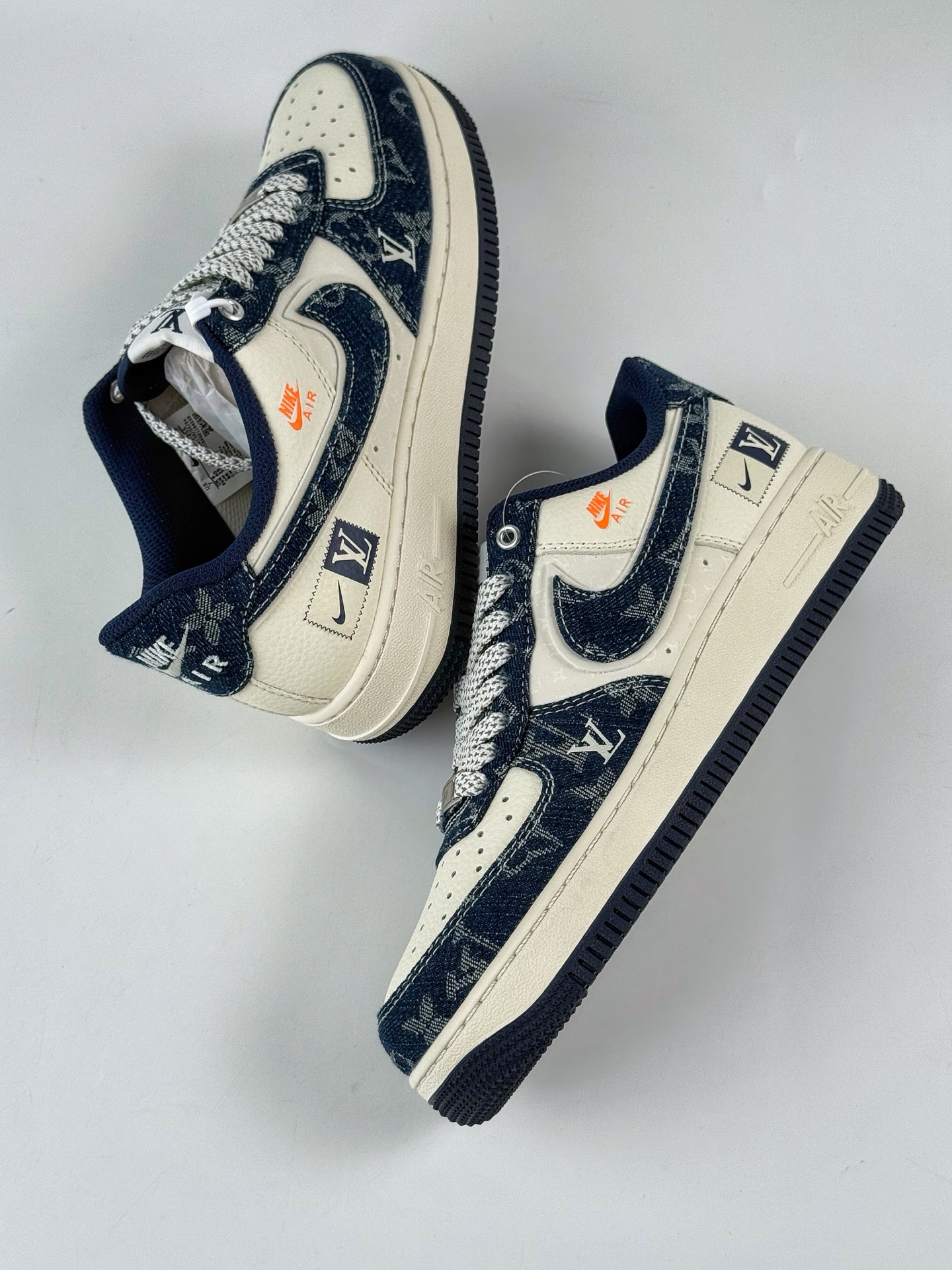 260 Nike Air Force 1 Low 07 x Louis Vuitton 蓝白小勾满天星 YX5066-355