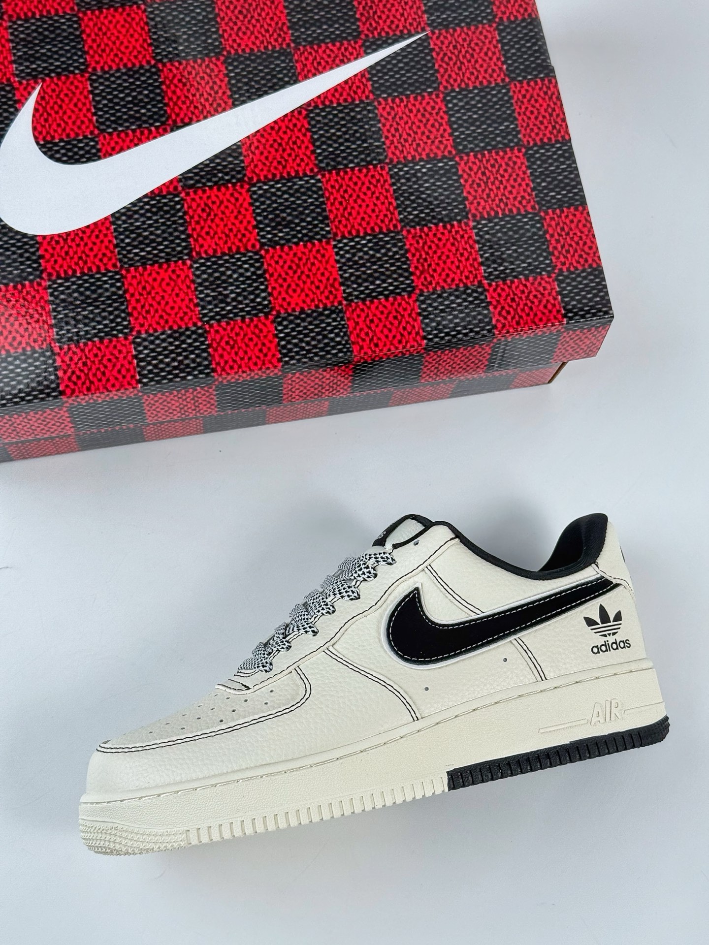 260 Nike Air Force 1 Low 07 x Adidas 米白黑满天星 KB1688-003-Chinese UA Cheap High Quatity Brand Clothes Bags handbags Sneakers wholesale wholesaler seller from China Factory suppliers Fashion Clothing Shoes best Quality Beautiful Price 260 Nike Air Force 1 Low 07 x Adidas 米白黑满天星 KB1688-003