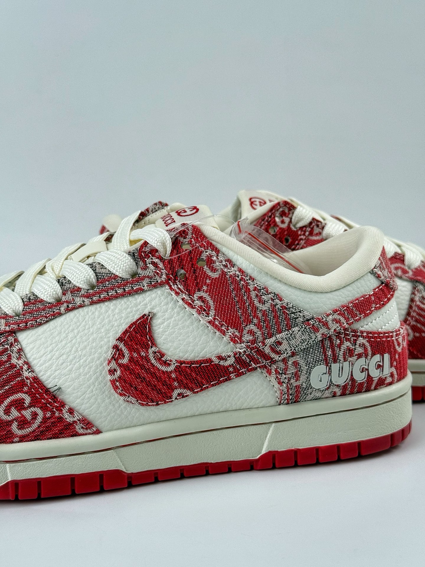 280 Nike SB Dunk Low x GUCCI 红白小勾 SC9207-417-Chinese UA Cheap High Quatity Brand Clothes Bags handbags Sneakers wholesale wholesaler seller from China Factory suppliers Fashion Clothing Shoes best Quality Beautiful Price 280 Nike SB Dunk Low x GUCCI 红白小勾 SC9207-417