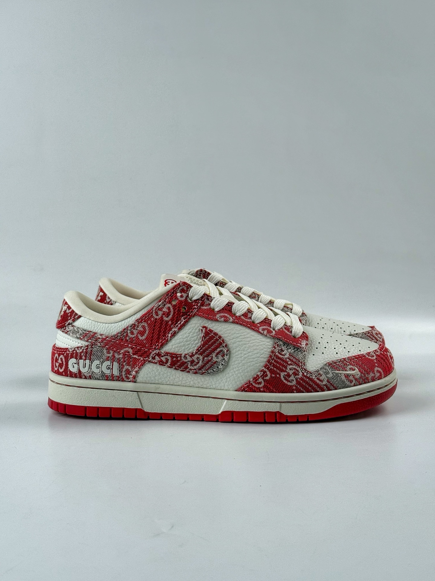 280 Nike SB Dunk Low x GUCCI 红白小勾 SC9207-417-Chinese UA Cheap High Quatity Brand Clothes Bags handbags Sneakers wholesale wholesaler seller from China Factory suppliers Fashion Clothing Shoes best Quality Beautiful Price 280 Nike SB Dunk Low x GUCCI 红白小勾 SC9207-417