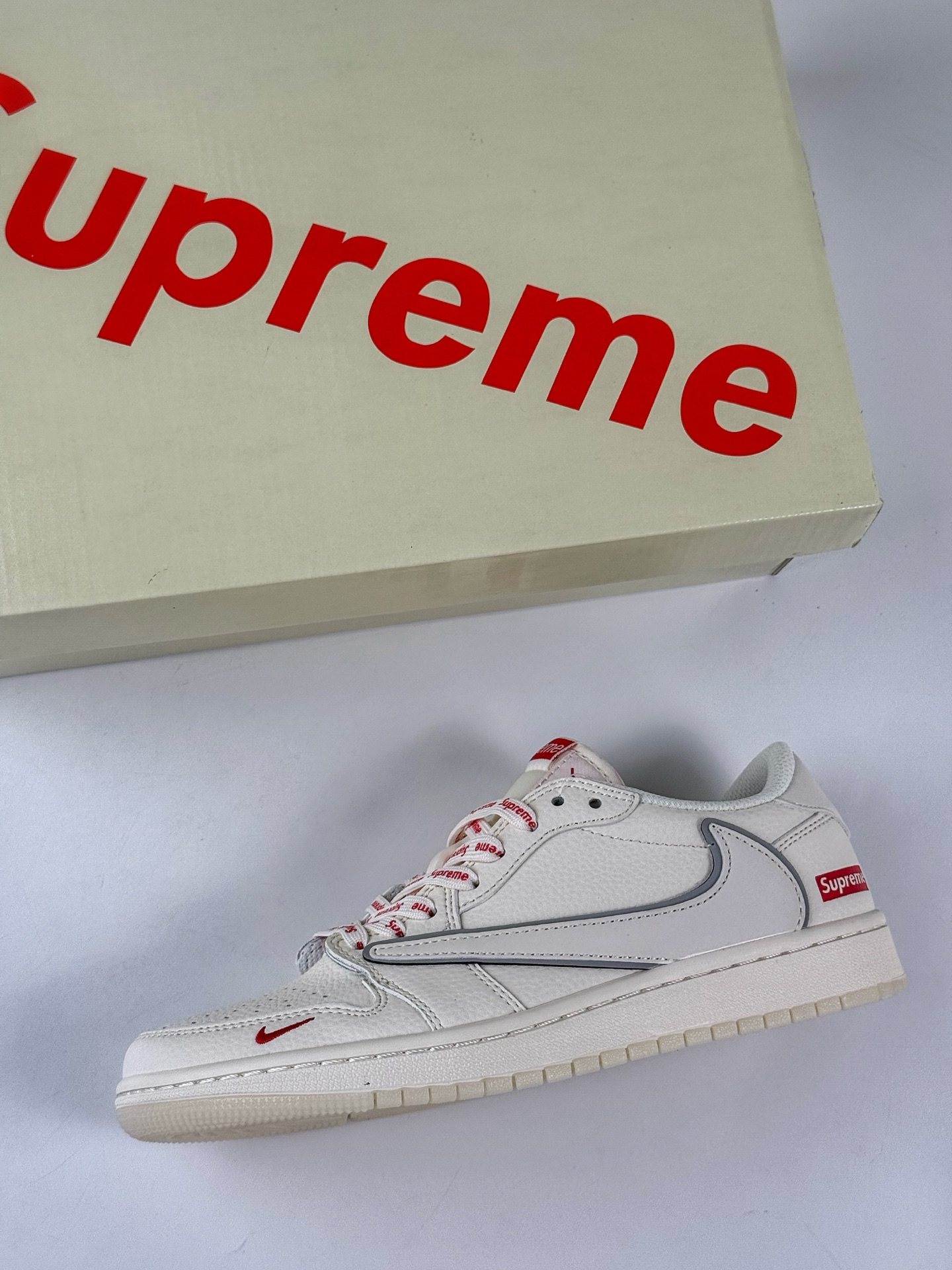 280 Travis Scott x Nike Air Jordan 1 Low x Supreme Air Jordan 1 Low 反转米白红小勾倒钩 XX3168-188