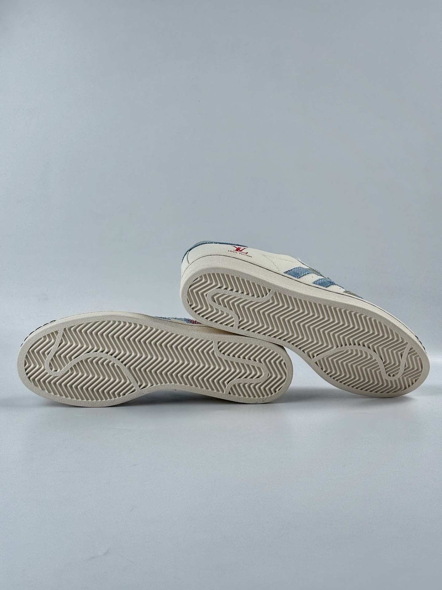 220 AD Originals Superstar x Louis Vuitton 白蓝满天星 HS3084