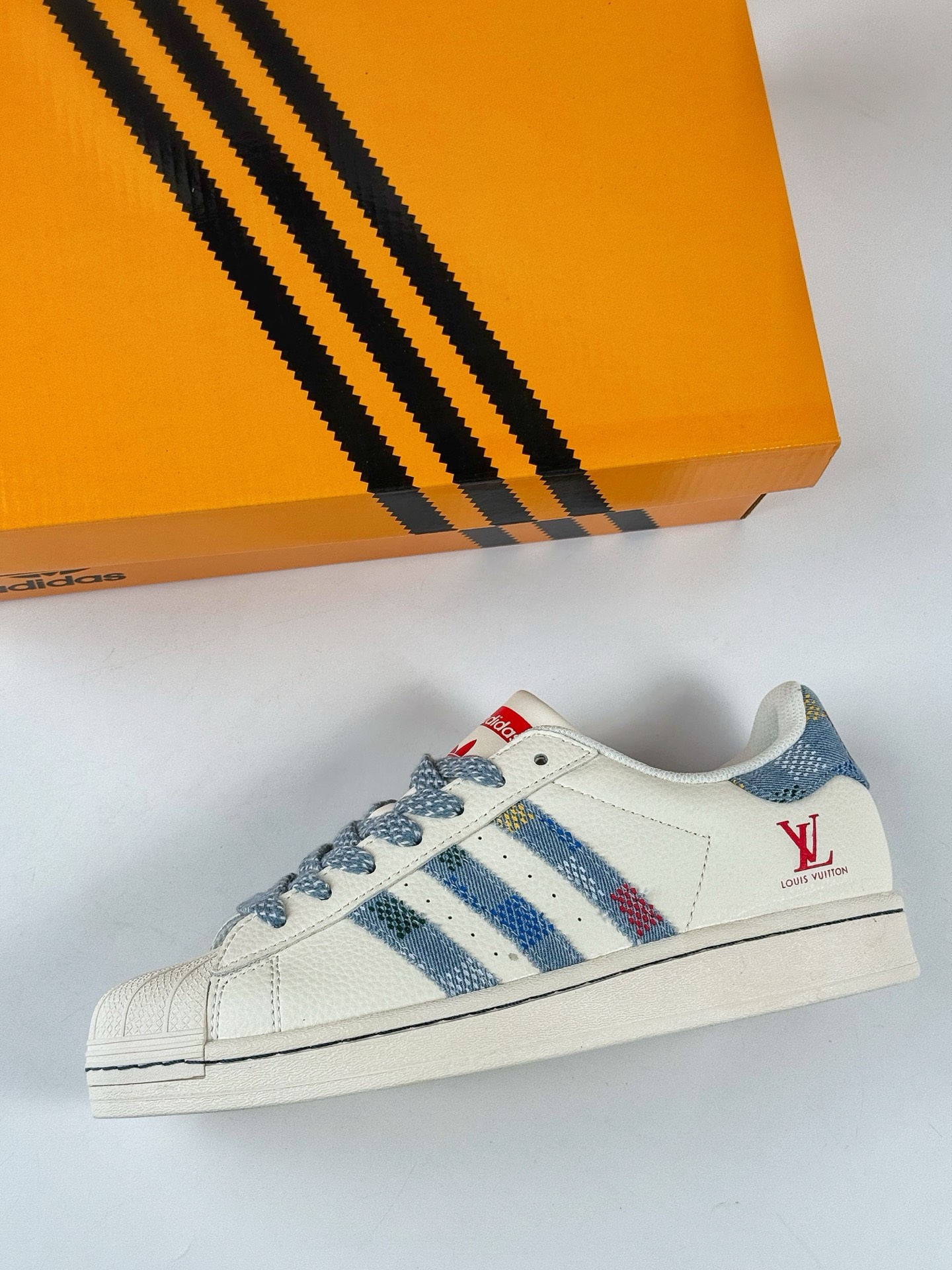 220 AD Originals Superstar x Louis Vuitton 白蓝满天星 HS3084