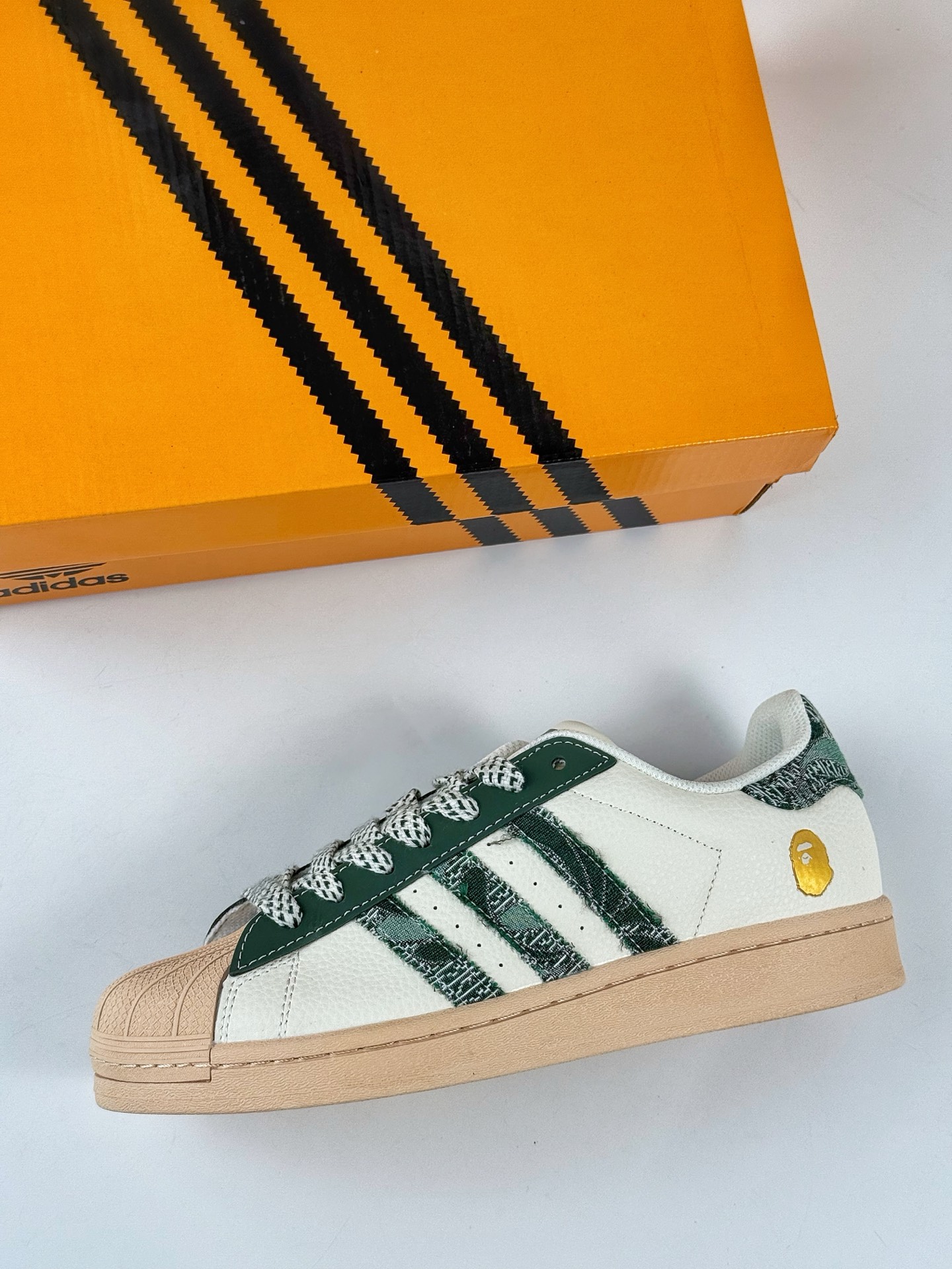 220 AD Originals Superstar x BAPE 白绿棕 采 HS3087