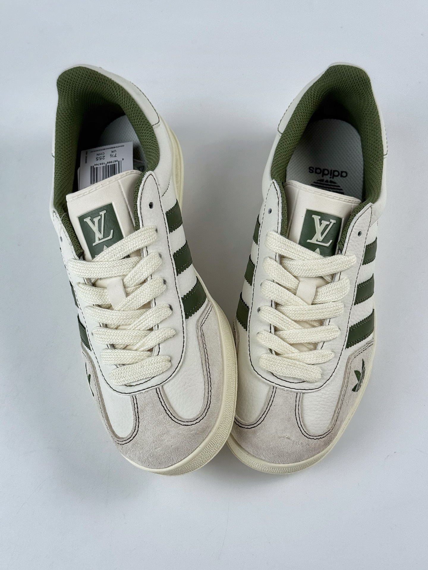 260 adidas originals Samba OG x Supreme 灰白绿 桑巴舞系列复古经典轻便板鞋 XD6188-103