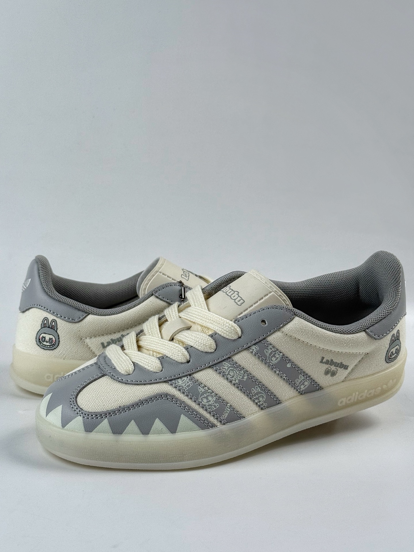 260 adidas originals Samba OG 灰白拉布布 桑巴舞系列复古经典轻便板鞋 DM1234-015