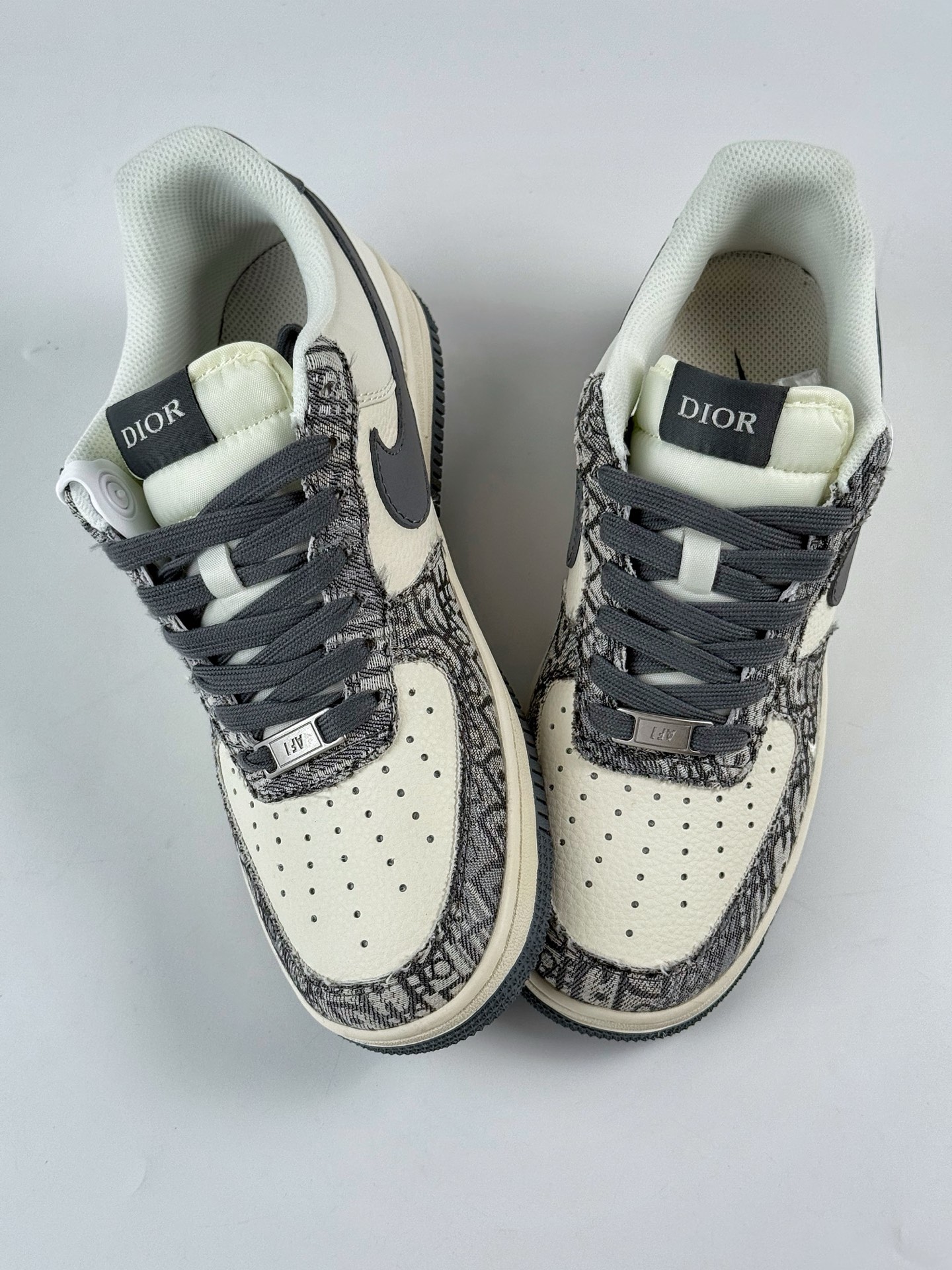 260 Nike Air Force 1 Low 07 x DIOR 黑白小勾 XS1958-580